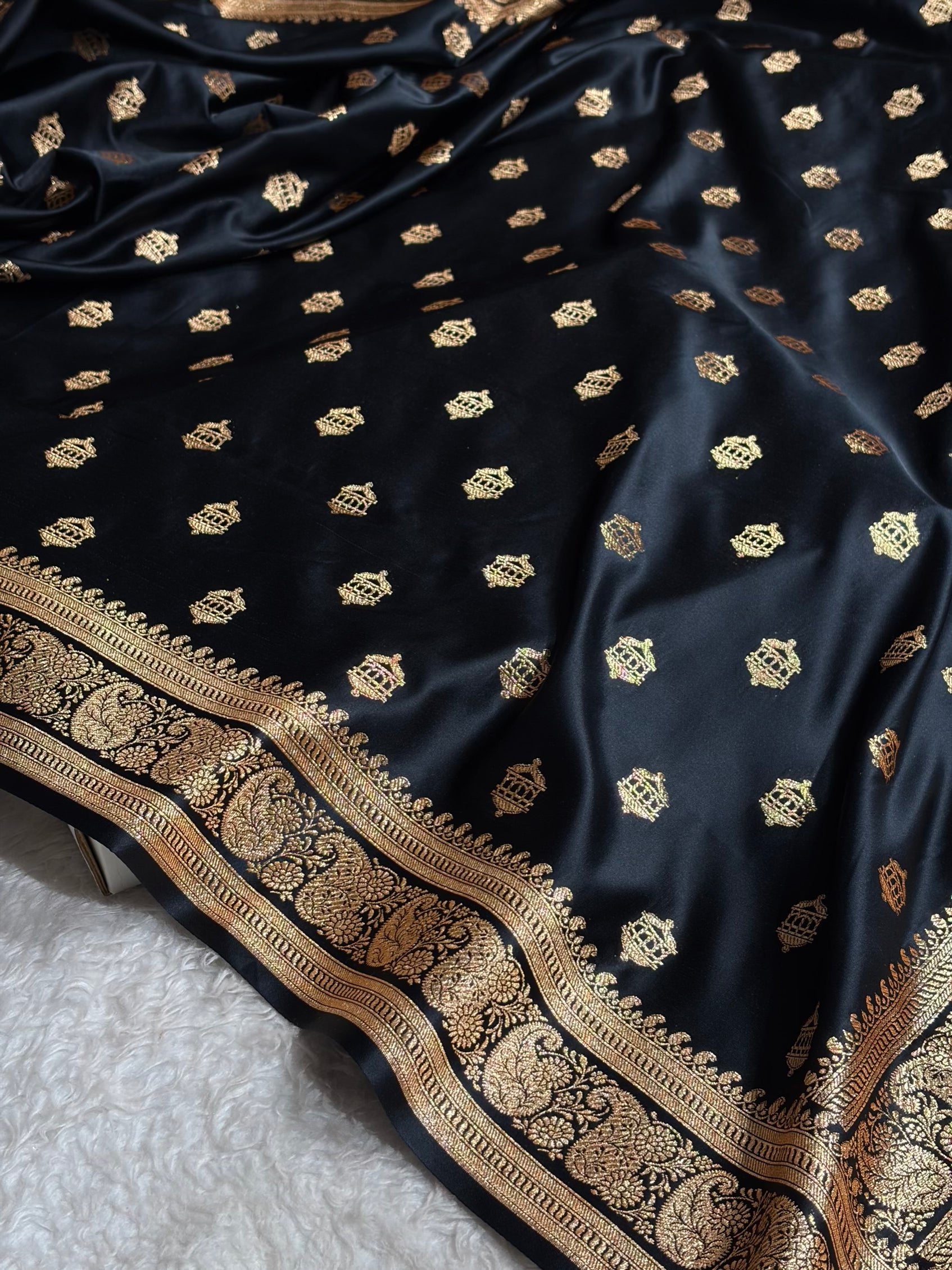 Banarasi Satin Katan Saree Booti Pattern in Black Shades SK137