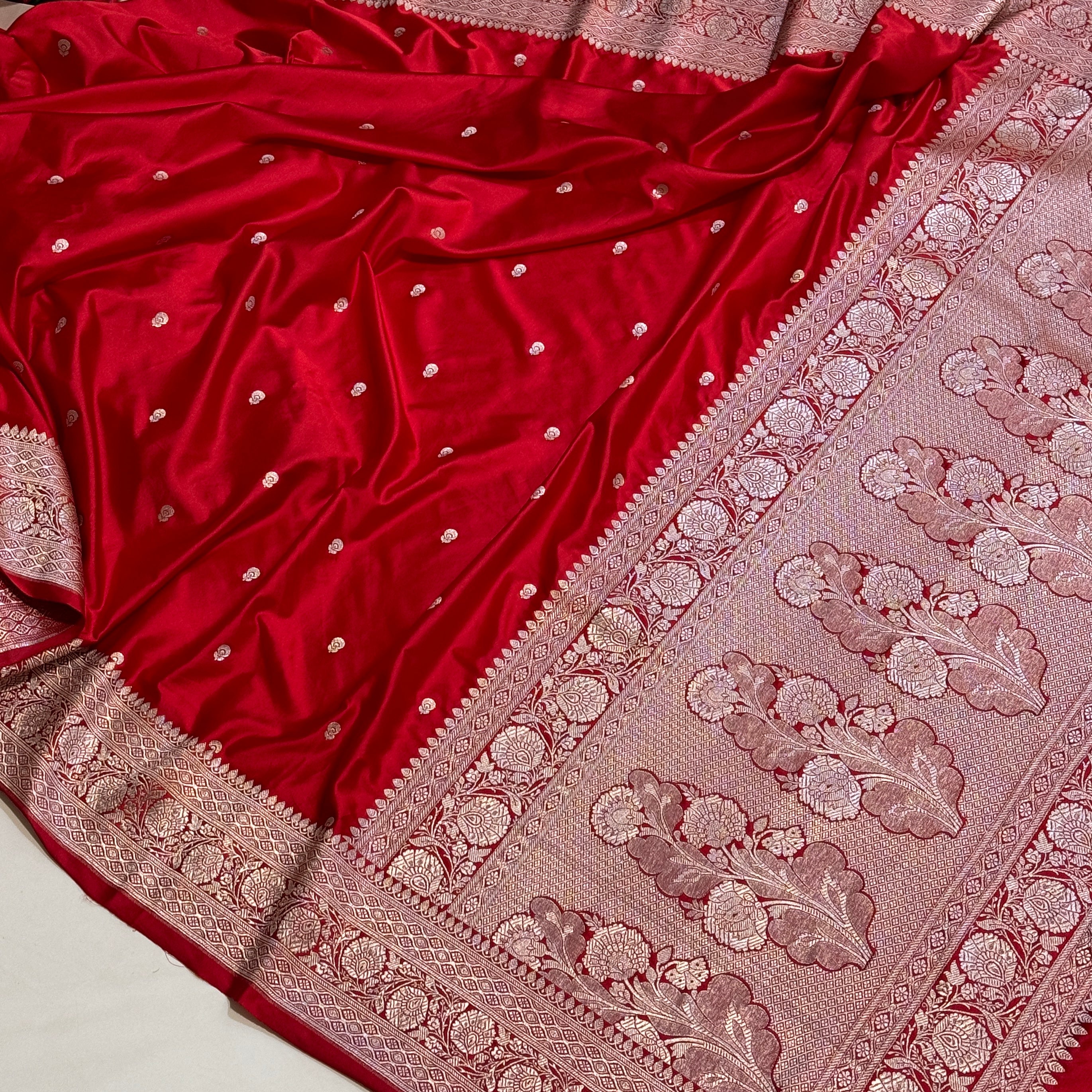 Banarasi Red Booti Mashru Silk Saree