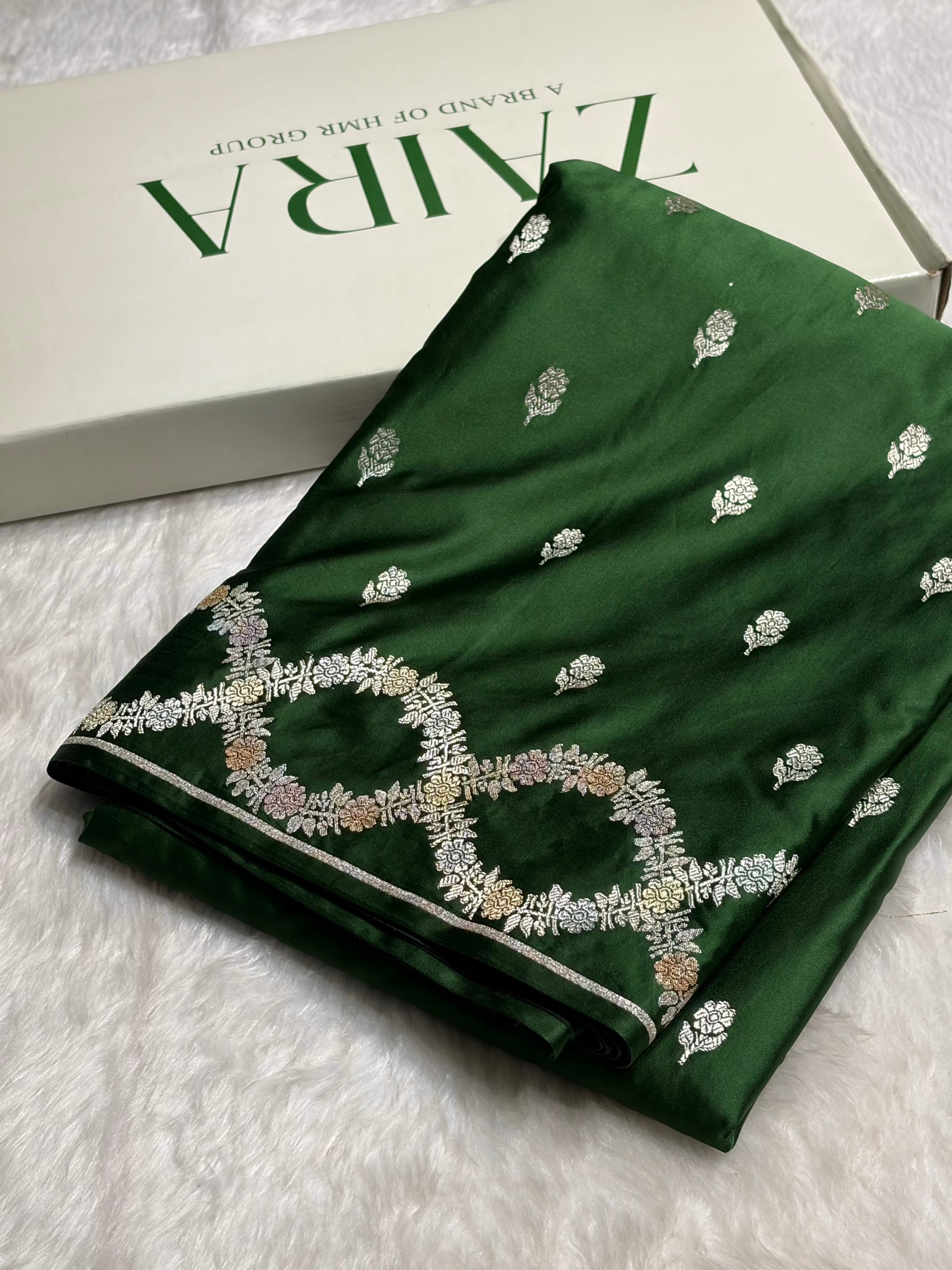 Bottle Green Minakari Scallop Floral Booti Mashru Silk Saree MS46