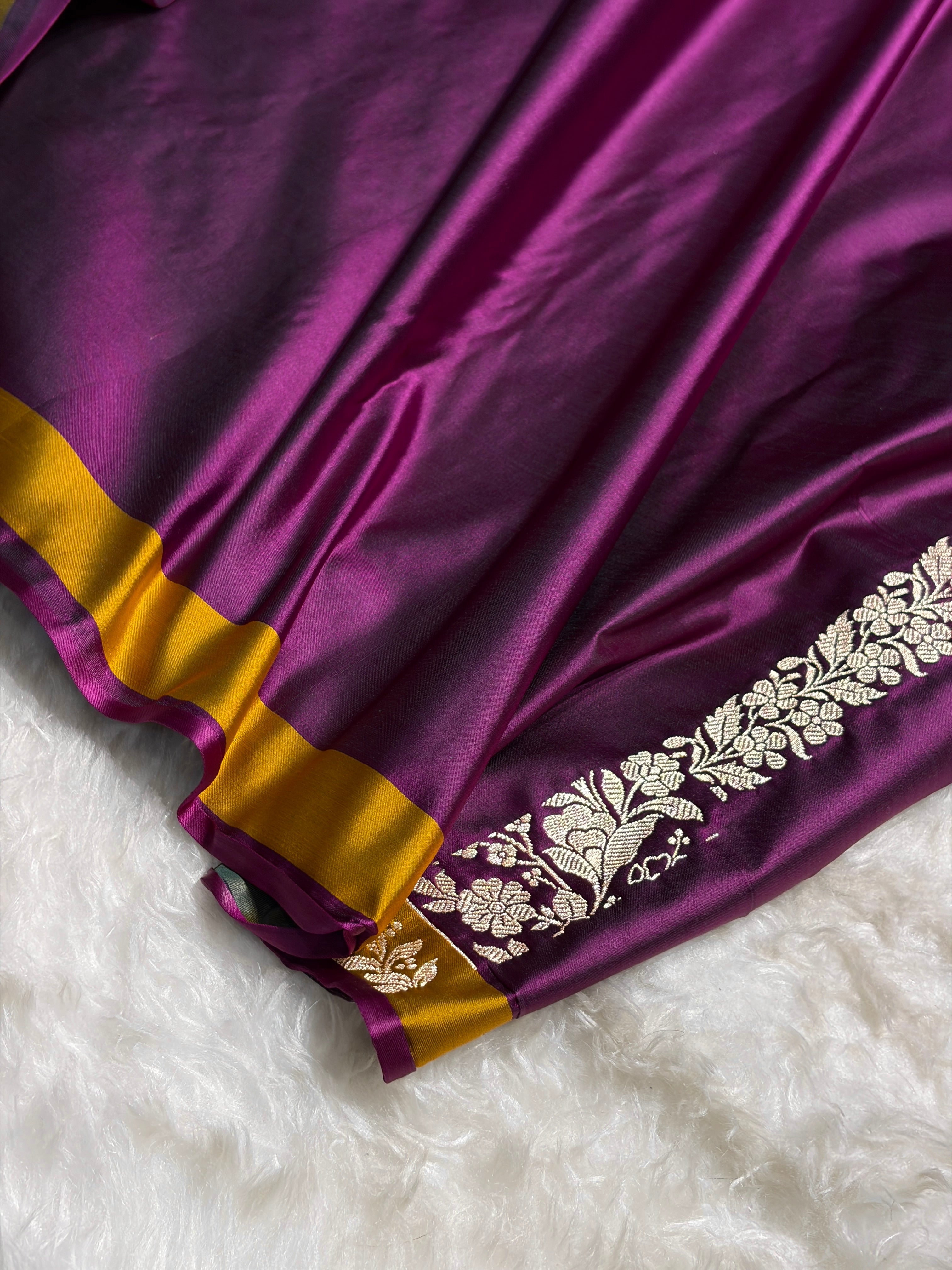 Banarasi Wine Shades Floral Minakari Skirt Border Mashru Silk Saree MSM-83