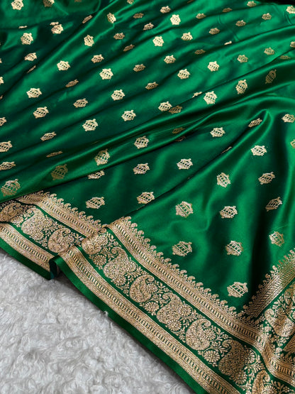 Banarasi Satin Katan Saree Booti Pattern in Cross Green Shades SK137