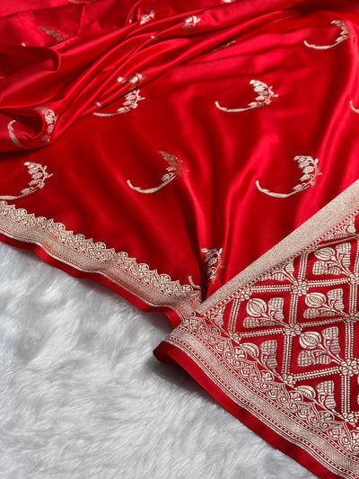 Red Shades Unique Motif Mashru Silk Saree MCS47