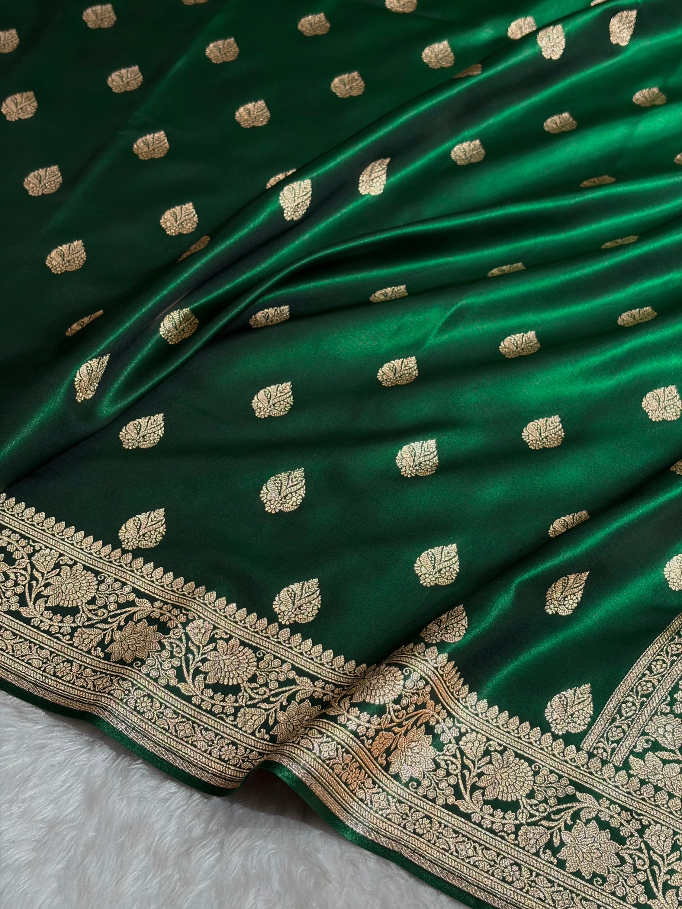 Bottle Green Shades Booti Pattern Banarasi Satin Silk Saree SS58