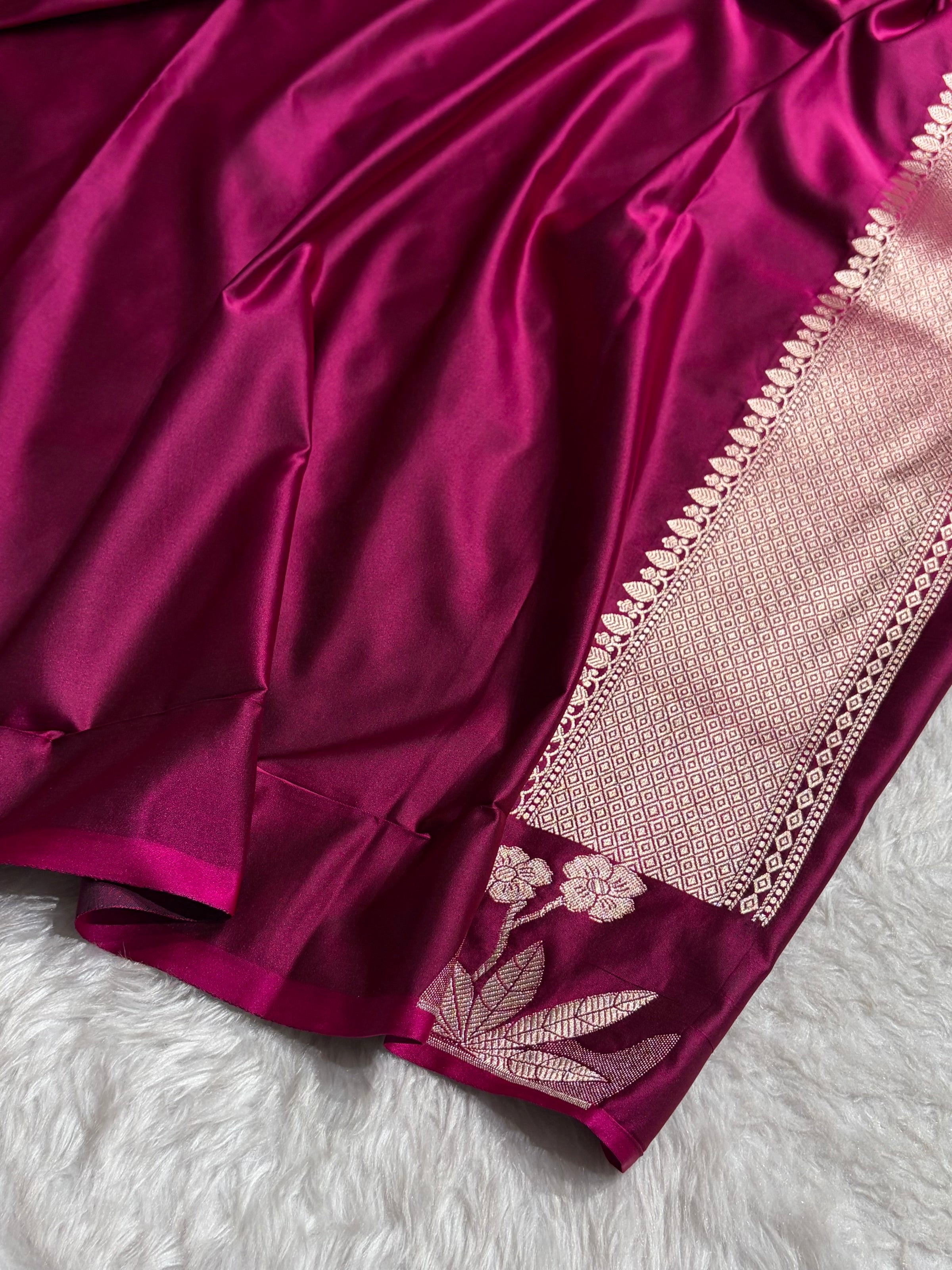 Wine Shade With Booti Pattern Mashru Silk Saree