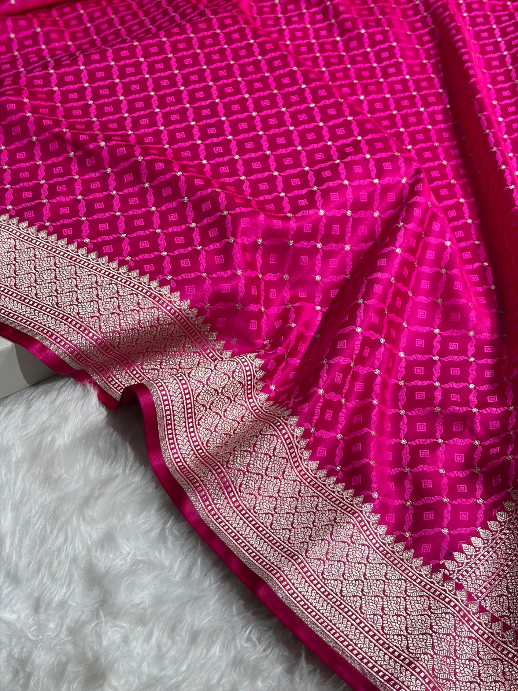 Rani Shades Tanchoi Motif Mashru Silk Saree MST-14