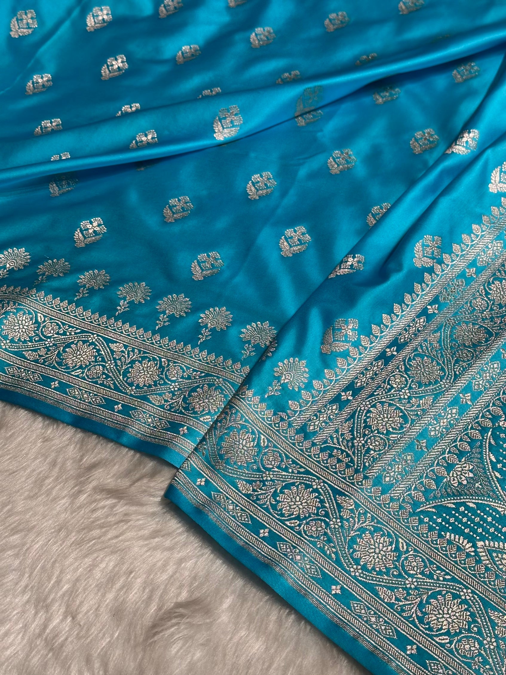 Firozi Shades Floral Border Boota Mashru Silk Saree MS66
