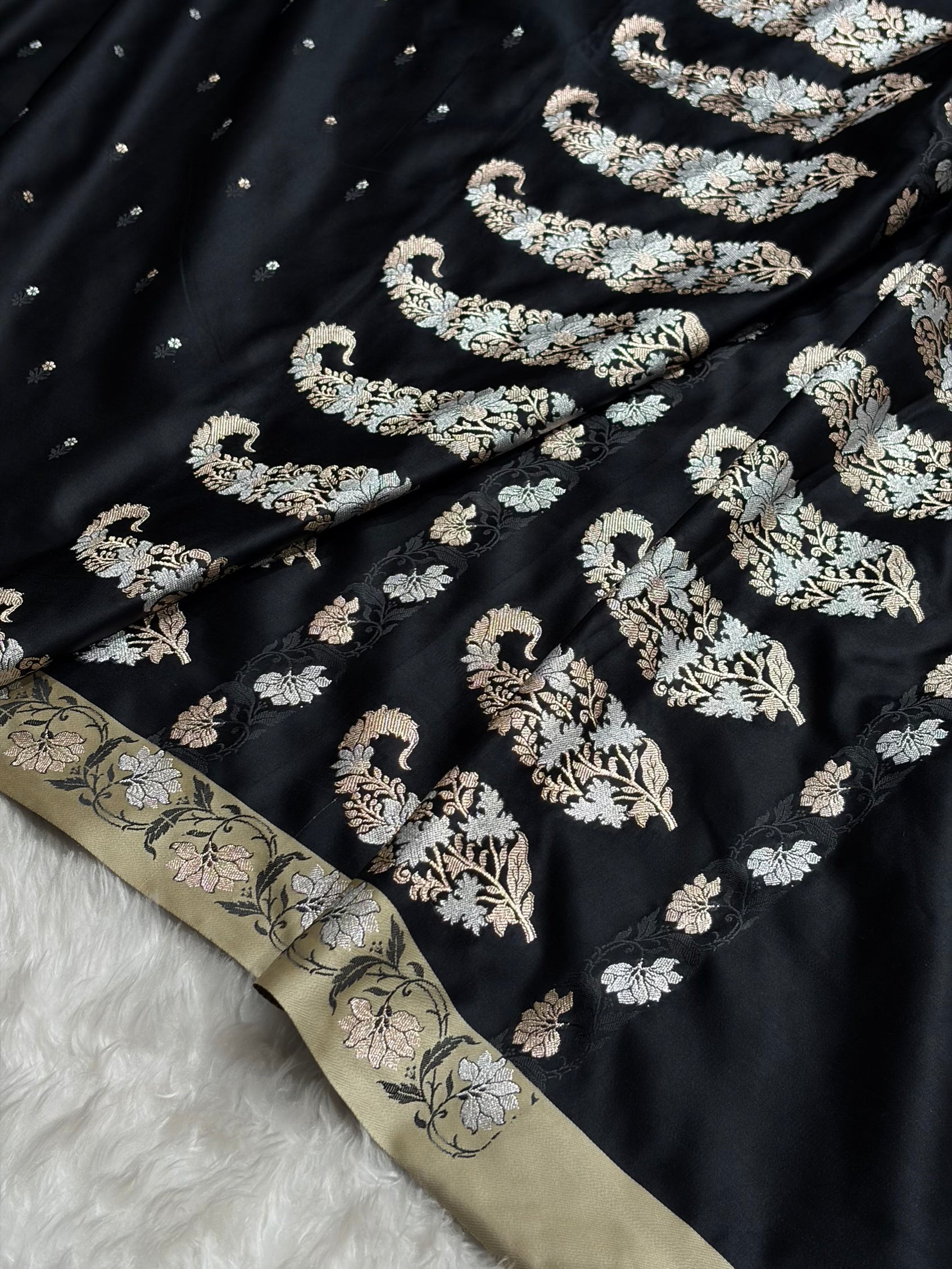 Black With Cream Floral Boota With Floral Border Mashru Silk Saree MSM-78