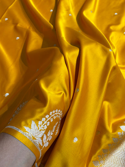 Mustard Shade With Booti Pattern Mashru Silk Saree