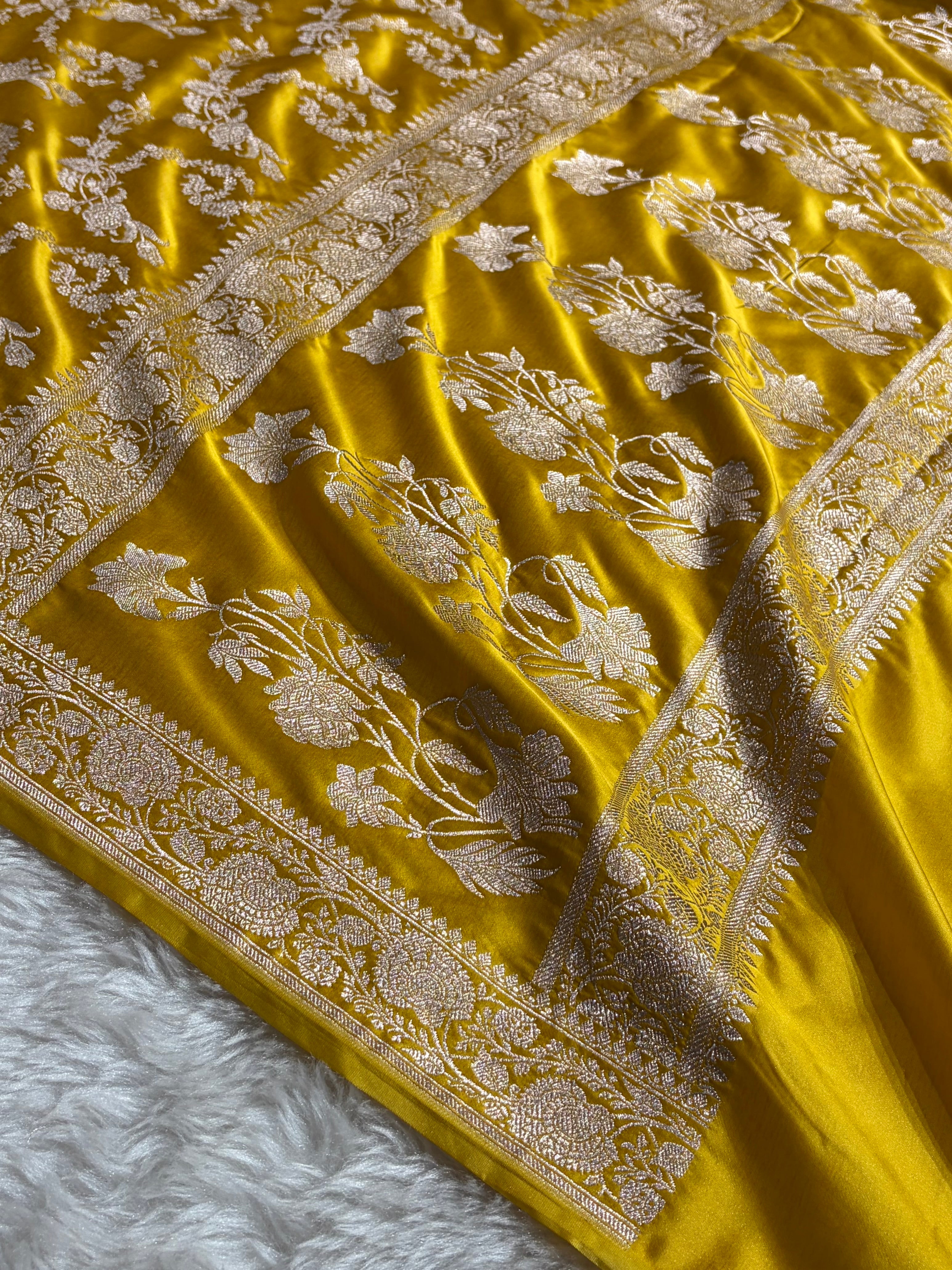 Banarasi Floral Jaal Pattern in Mustard Shades Floral Mashru Silk Saree MCS98