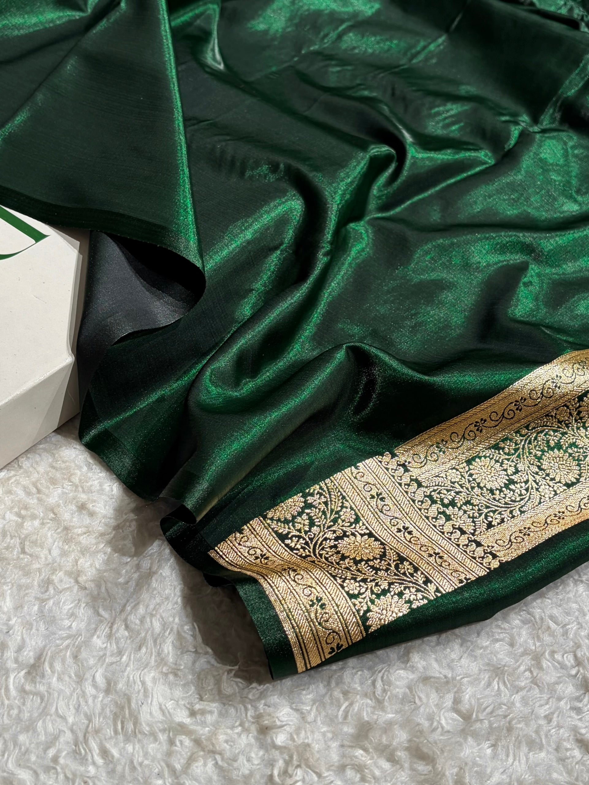 Bottle Green Shades Cross Pattern Banarasi Satin Silk Saree SS40