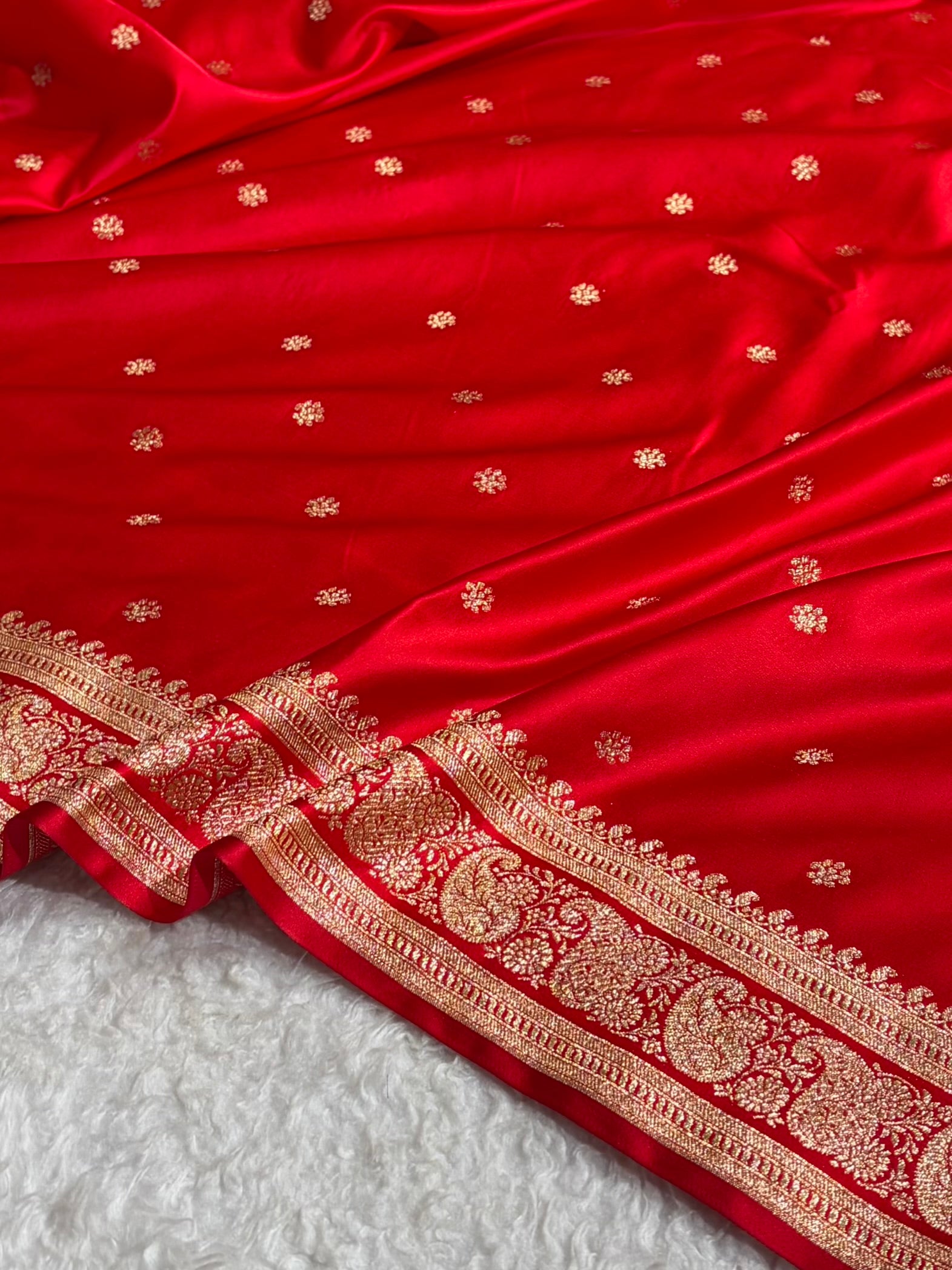 Banarasi Satin Katan Saree With Boota Pattern in Red Shades SK127