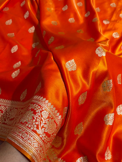 Fire Gold Shades Booti Pattern Banarasi Satin Silk Saree SS58