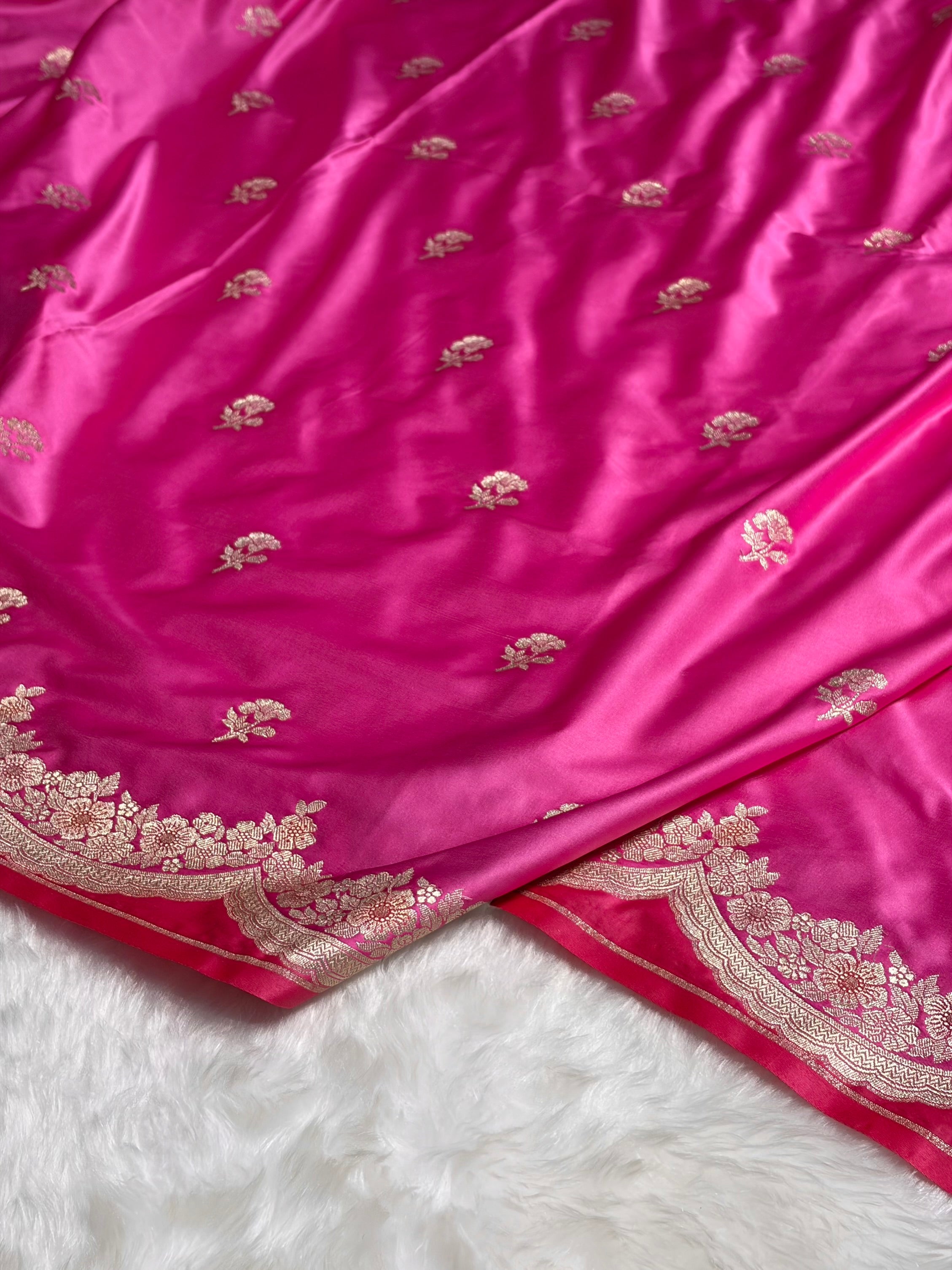 Blush Pink Shades Minakari Scallop Booti Mashru Silk Saree MS27