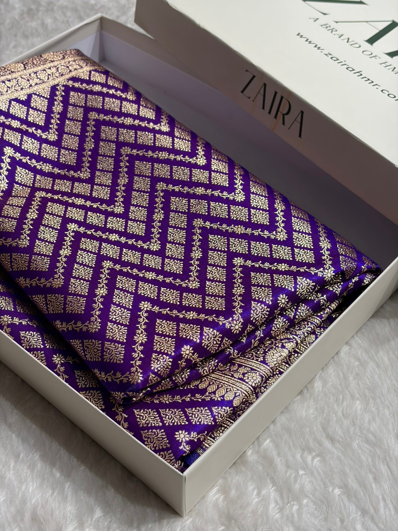 Purple Shades Jaal Pattern Banarasi Satin Silk Saree SS56