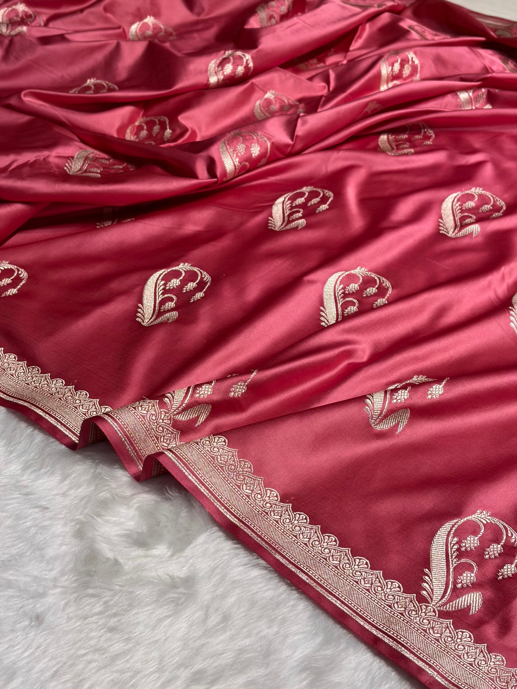 Dusty Peach Shades Unique Boota Motif Mashru Silk Saree MS12