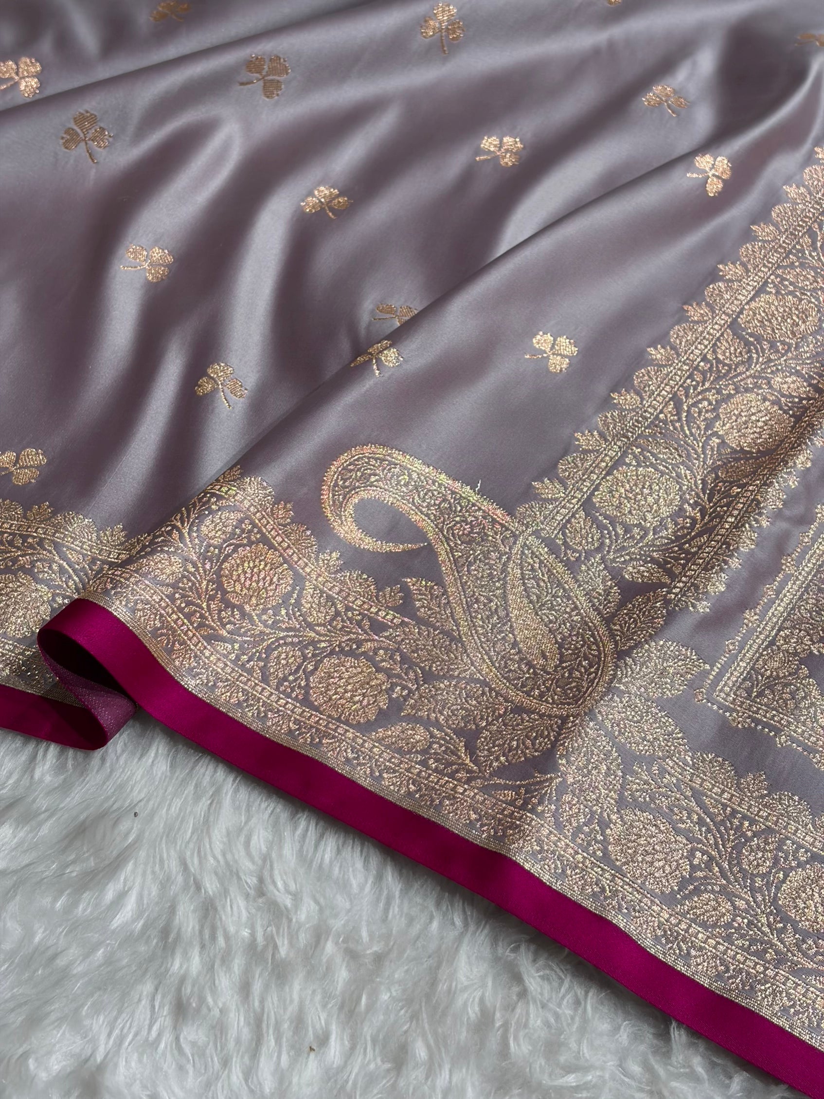 Banarasi Grape Booti Katan Silk Saree SK09