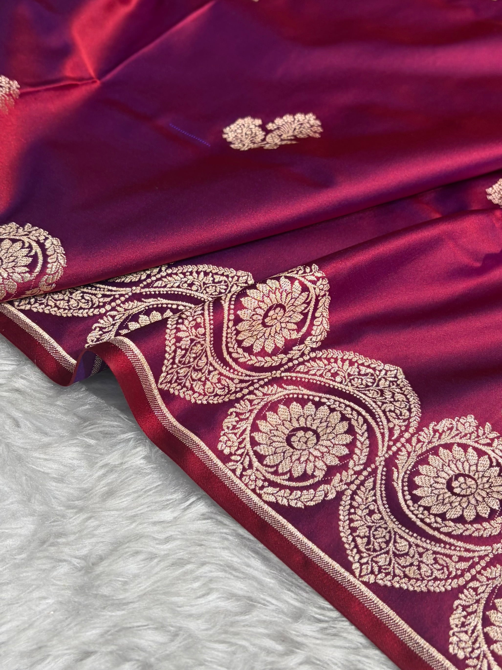 Reddish Purple Shades Banarasi Boota Pattern Floral Mashru Silk Saree MSM-110