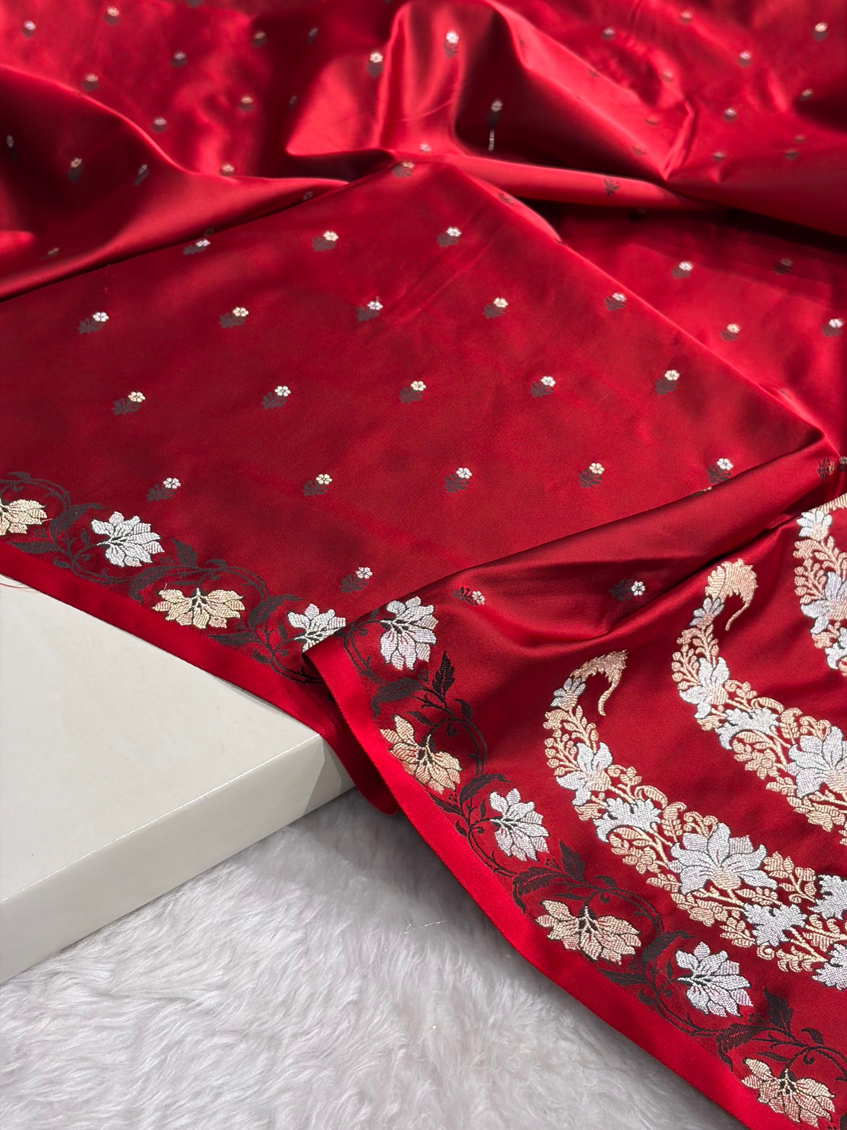 Cross Maroon Floral Boota With Floral Border Mashru Silk Saree MSM 78