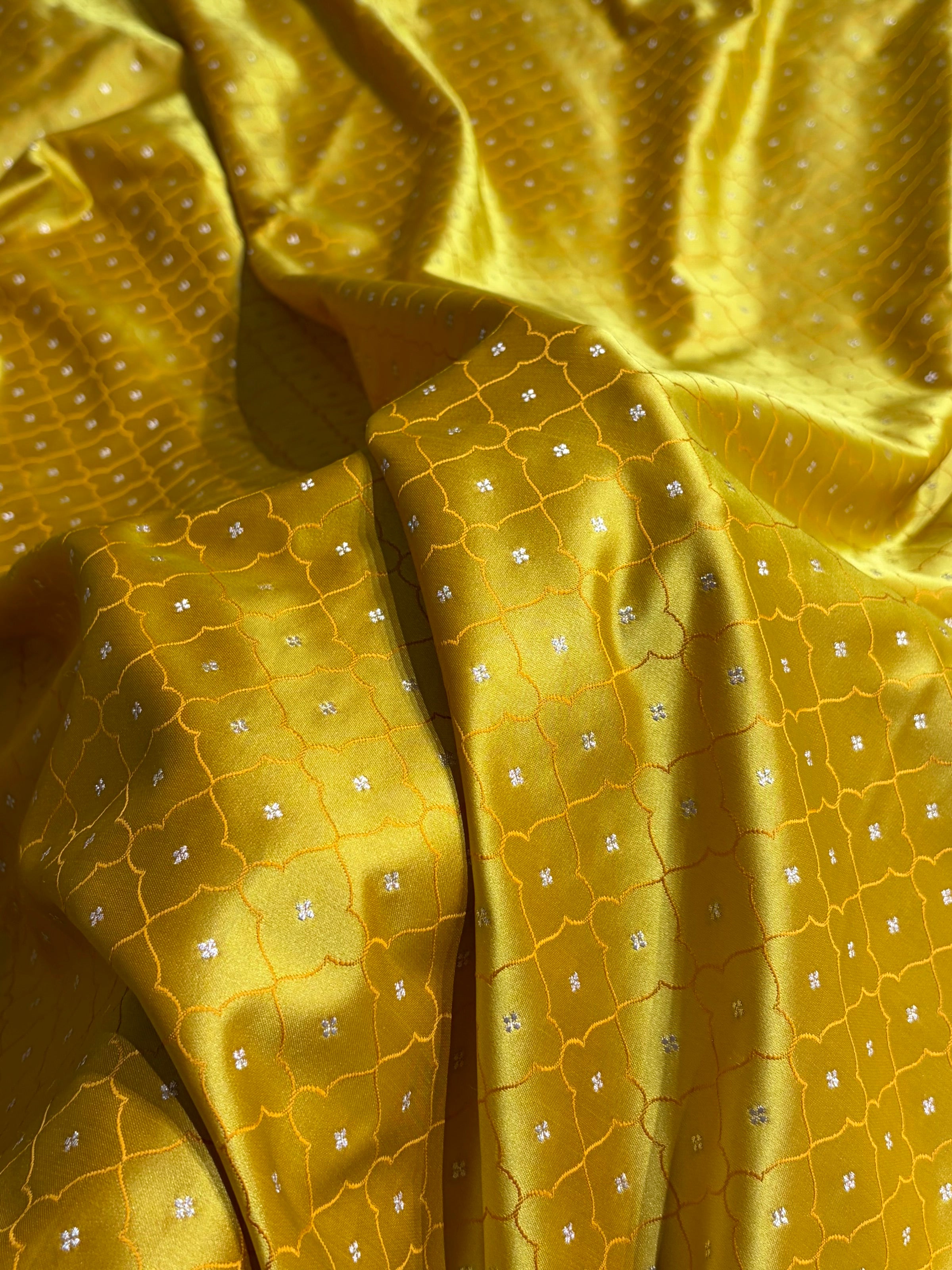 Mustard Shades Tanchoi Motif Mashru Silk Saree MST-13