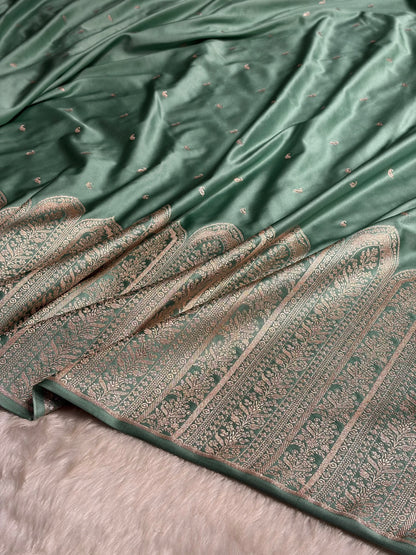 Skirt Border In Turquoise Shades Mashru Silk Saree