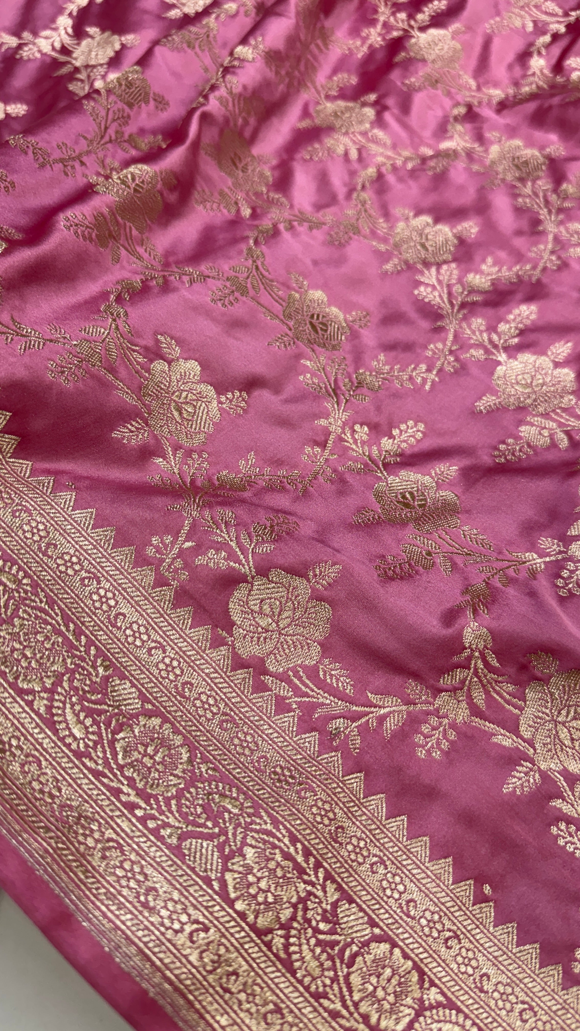 Banarasi Pattern Baby Pink Mashru Silk Saree