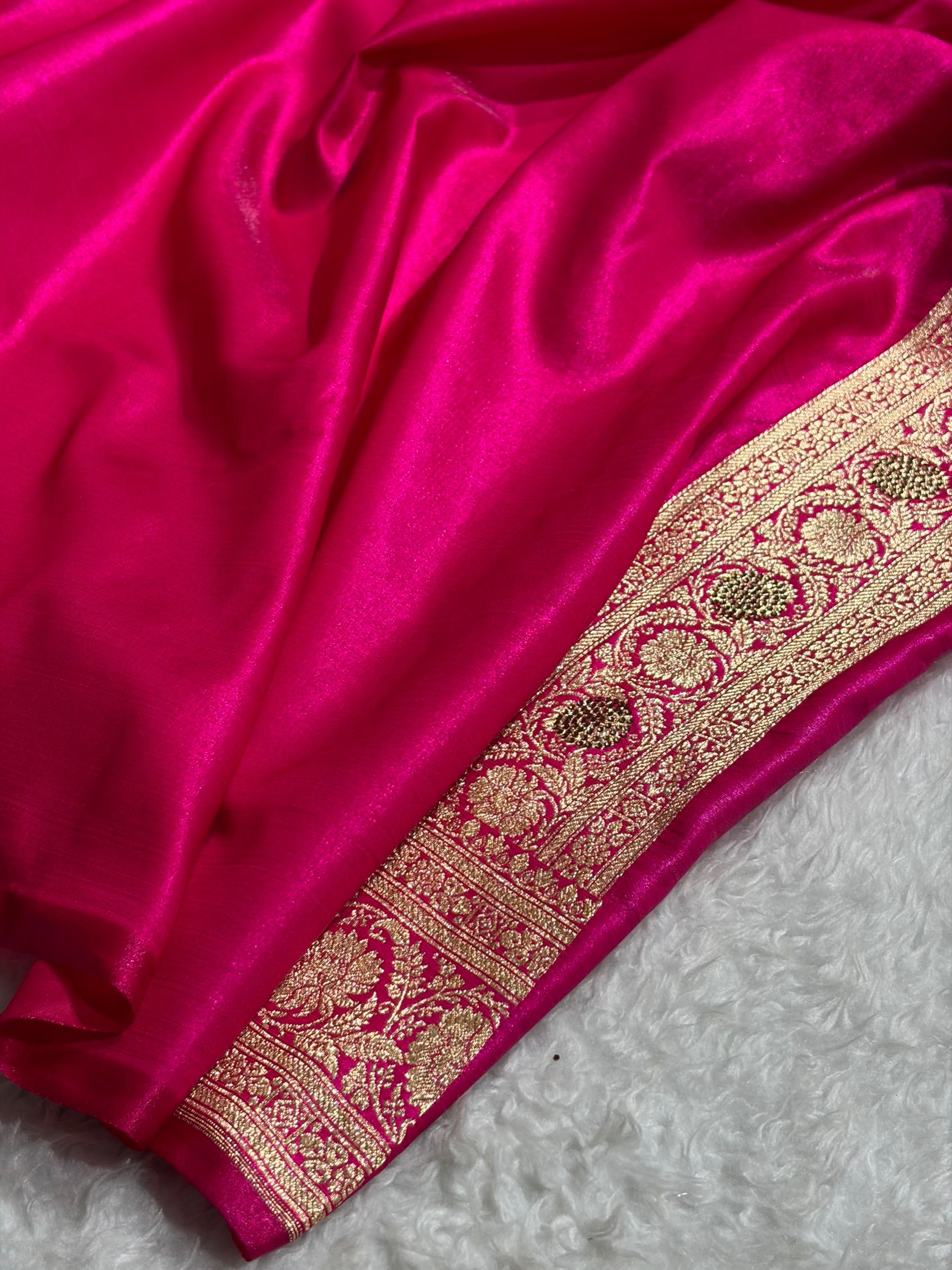 Banarasi Bridal Pink Shades With Swarovski Stone and White Stone Work Satin Silk Saree BSS32
