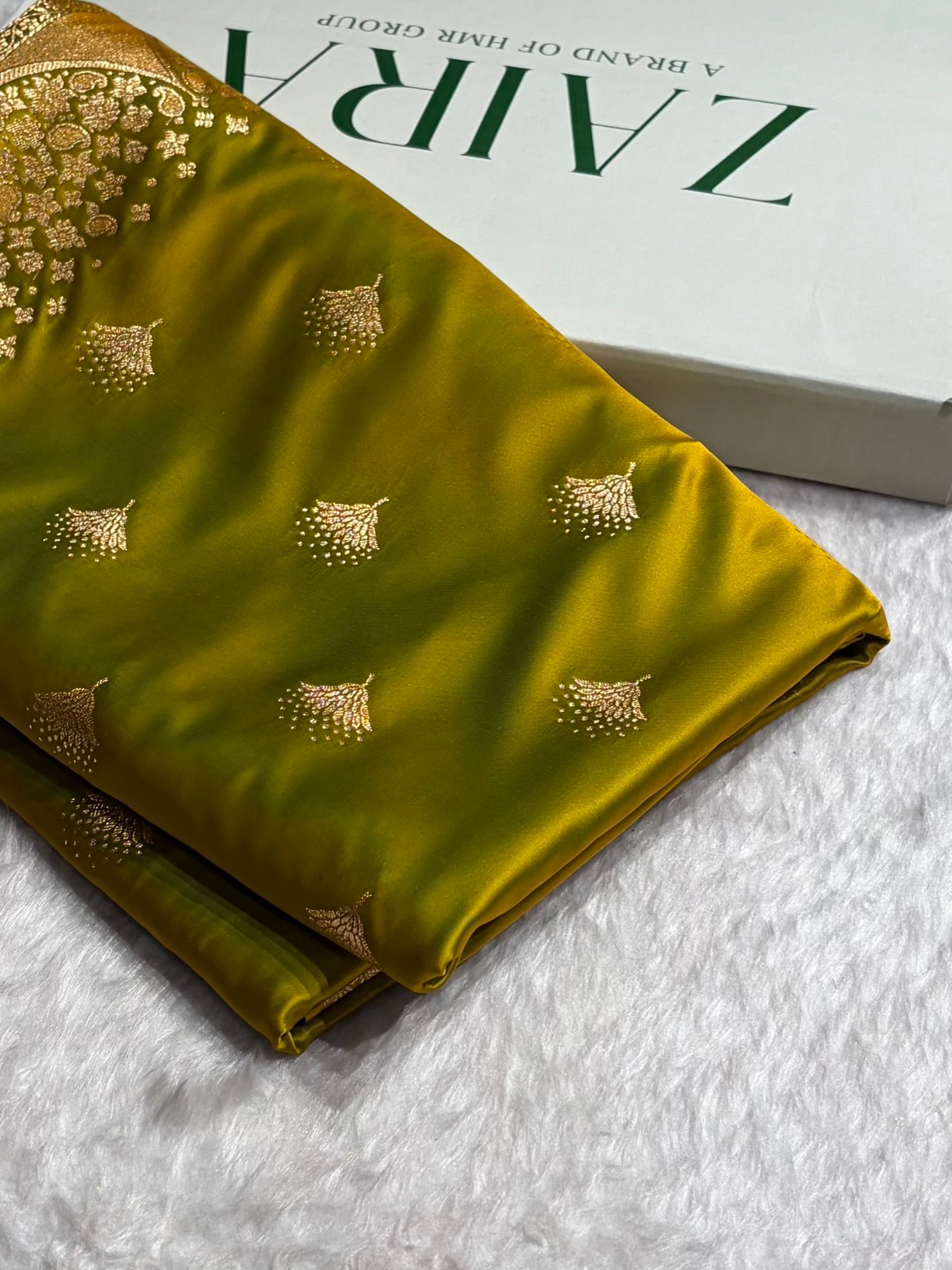 Liril Mehendi Floral Banasari Pattern Satin Katan Silk Saree SK83