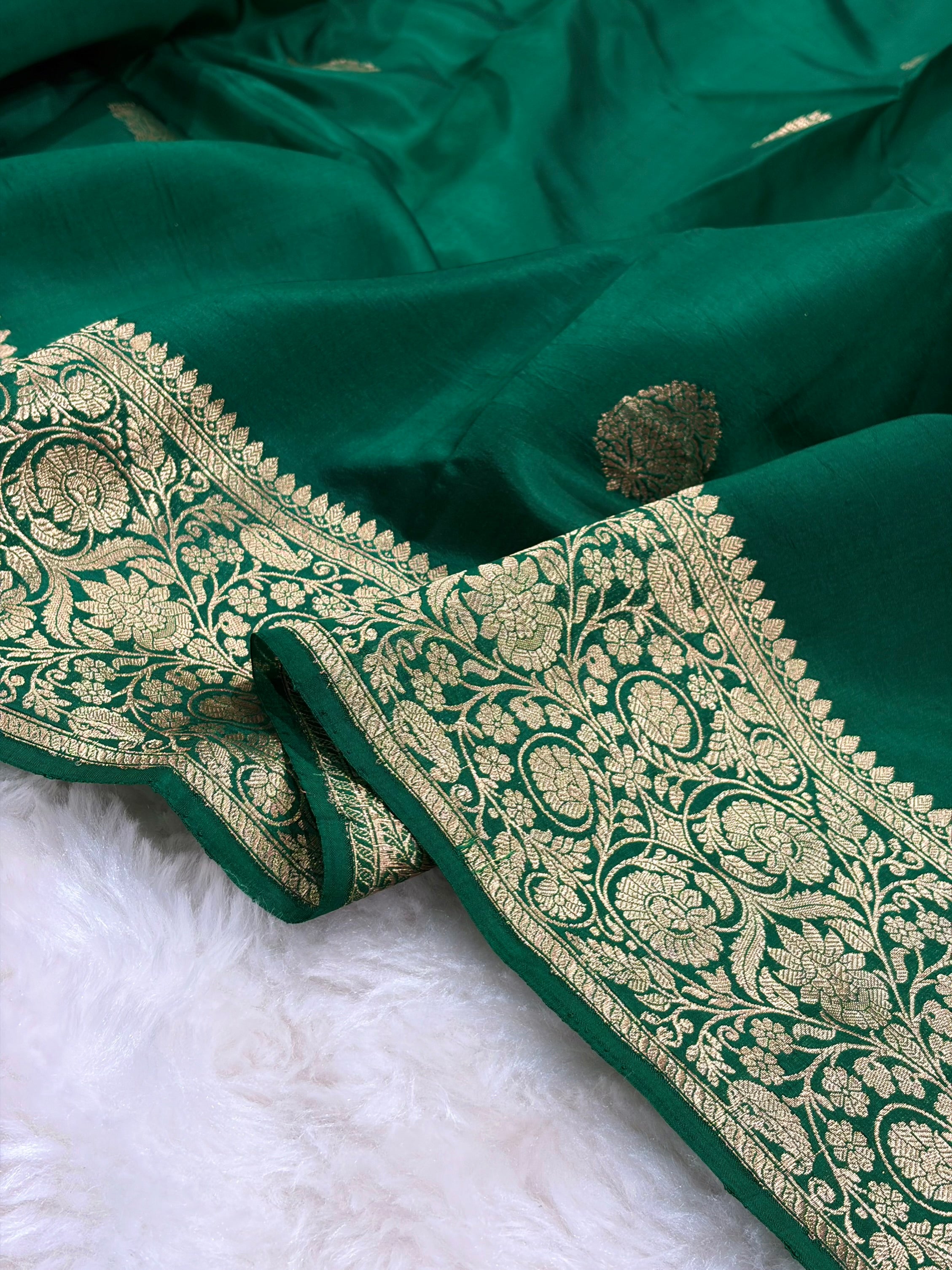 Banarasi Bottle Green Shades Boota Handwoven Pure Paper Silk Saree RM-93