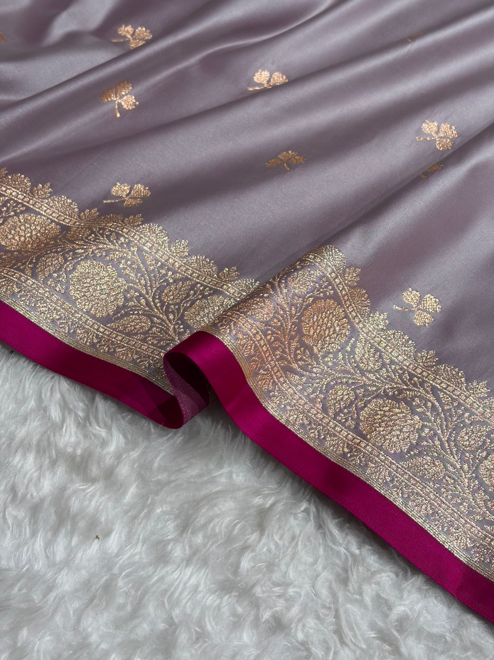 Banarasi Grape Booti Katan Silk Saree SK09