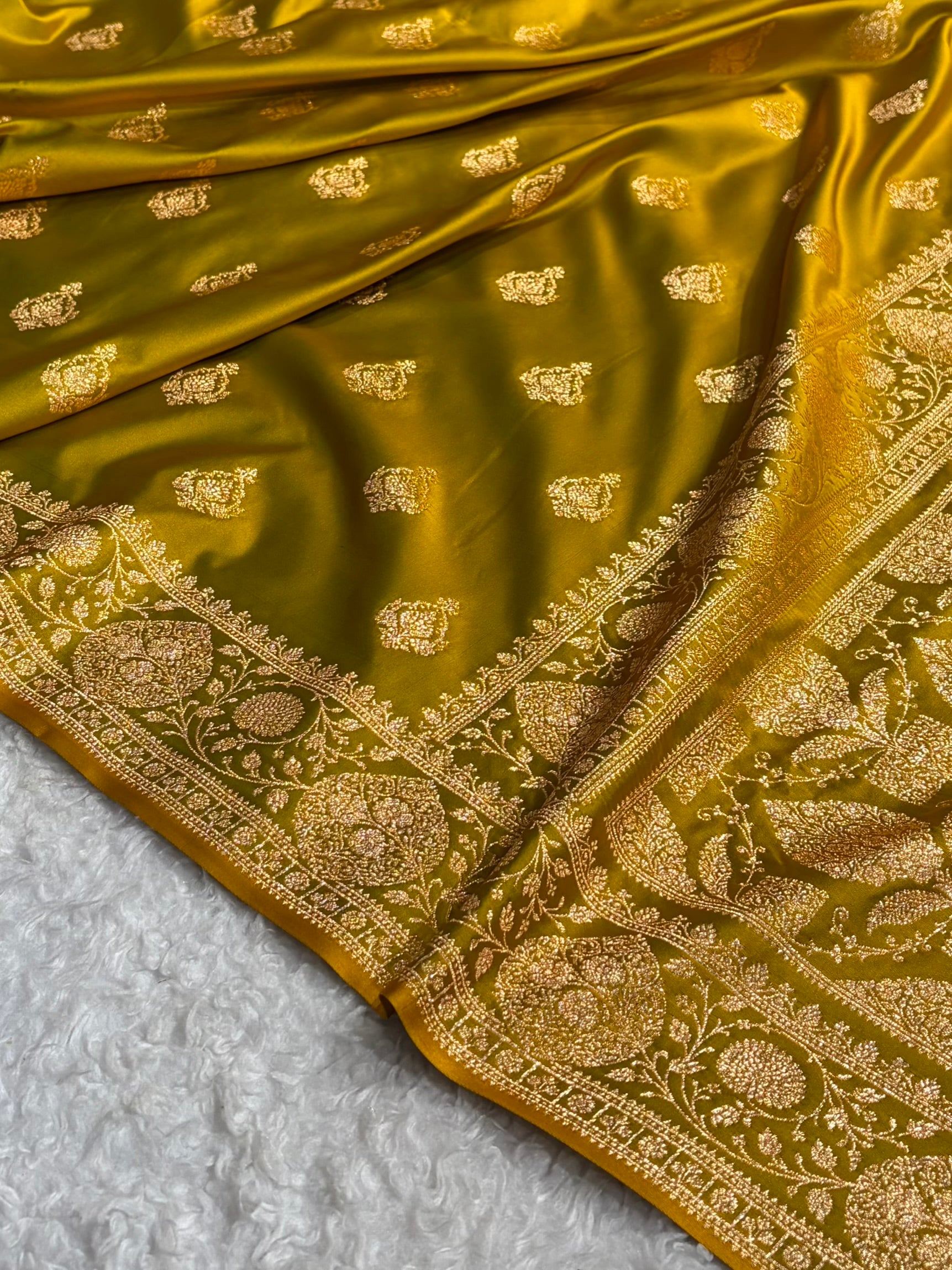 Banarasi Satin Katan Saree With Boota in Liril Mehendi Shades SK98