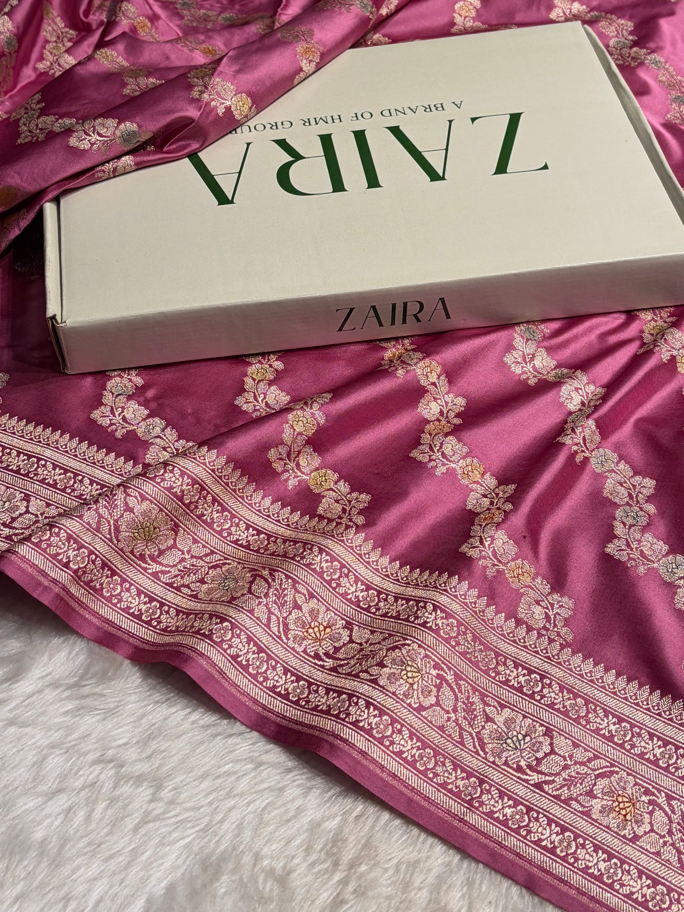 Mauve Shades Minakari Mashru Silk Saree With Cross Pattern