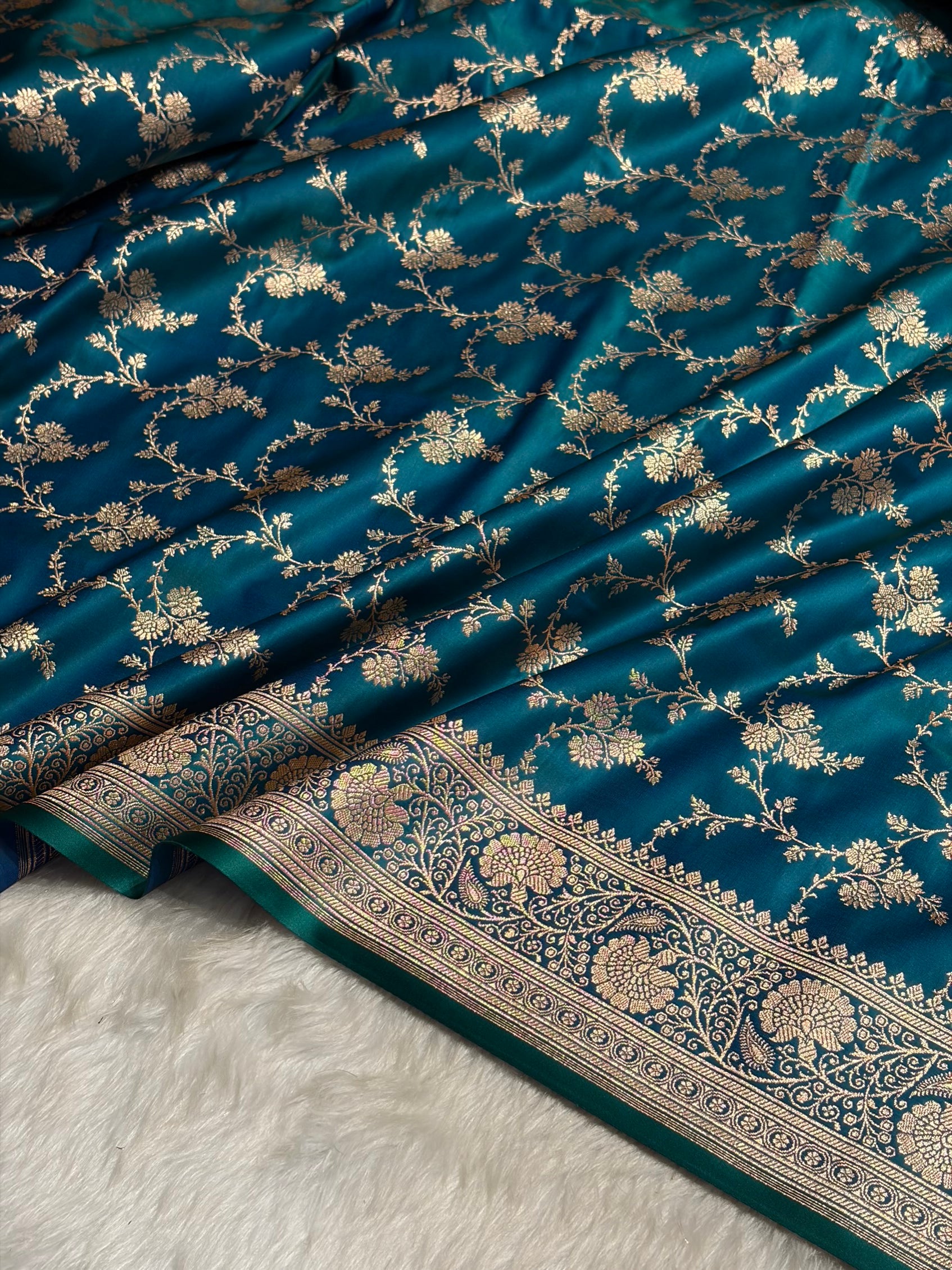 Peacock Banarasi Jaal Katan Silk Saree SKM25
