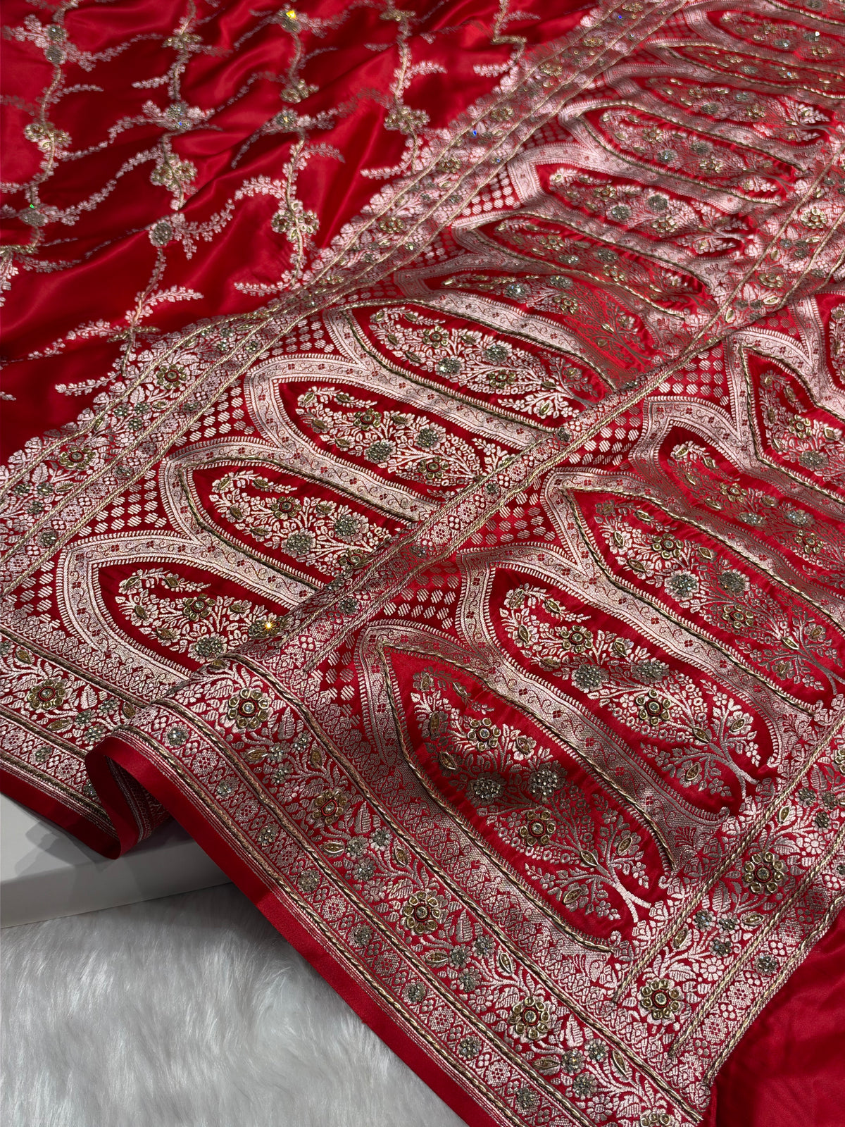 Bridal Red Shades Banarasi Jaal With Zardozi Work Mashru Silk Saree BMSM-127