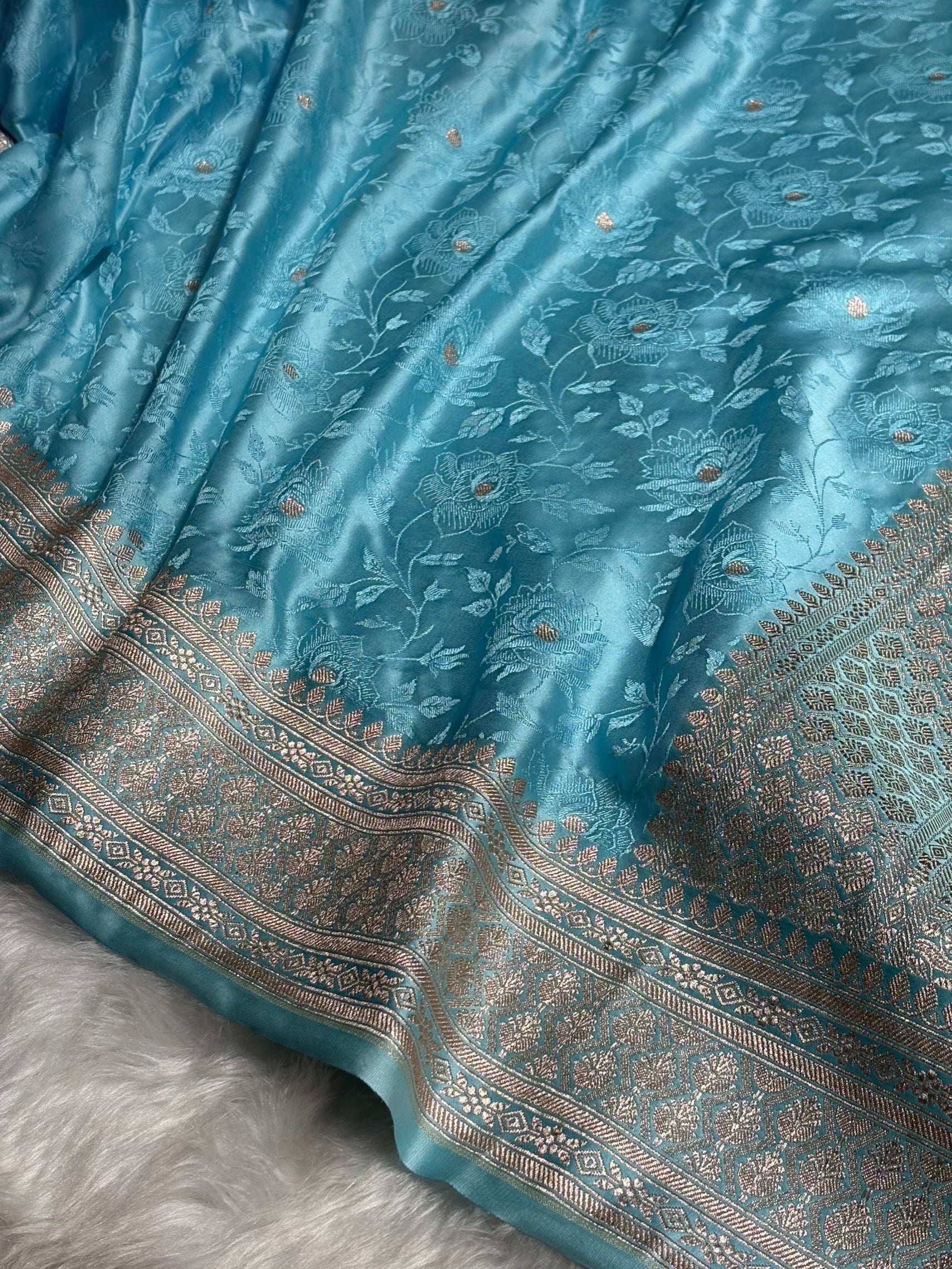Banarasi Tanchoi Sky Blue Floral Booti Mashru Silk Saree MS59