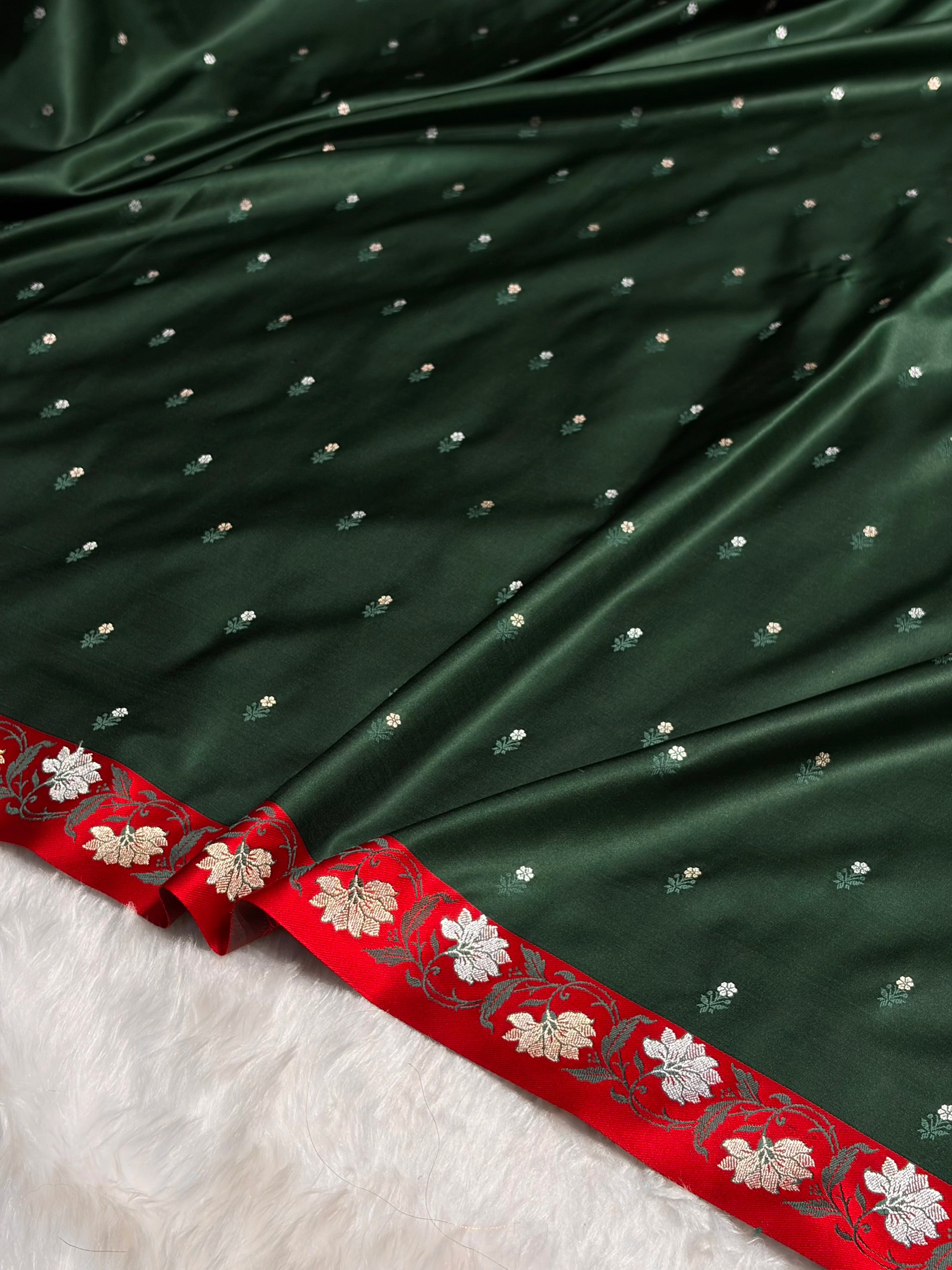 Contrast Bottle Green With Red Floral Boota With Floral Border Mashru Silk Saree MSM 78