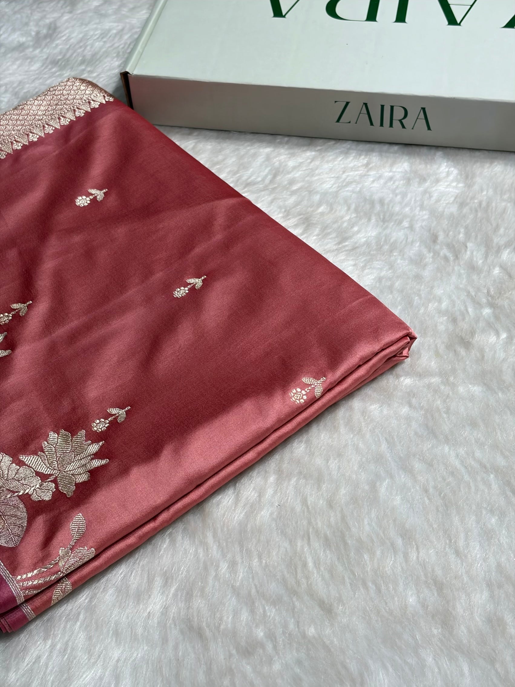 Peach Floral Border Booti Mashru Silk Saree MS54