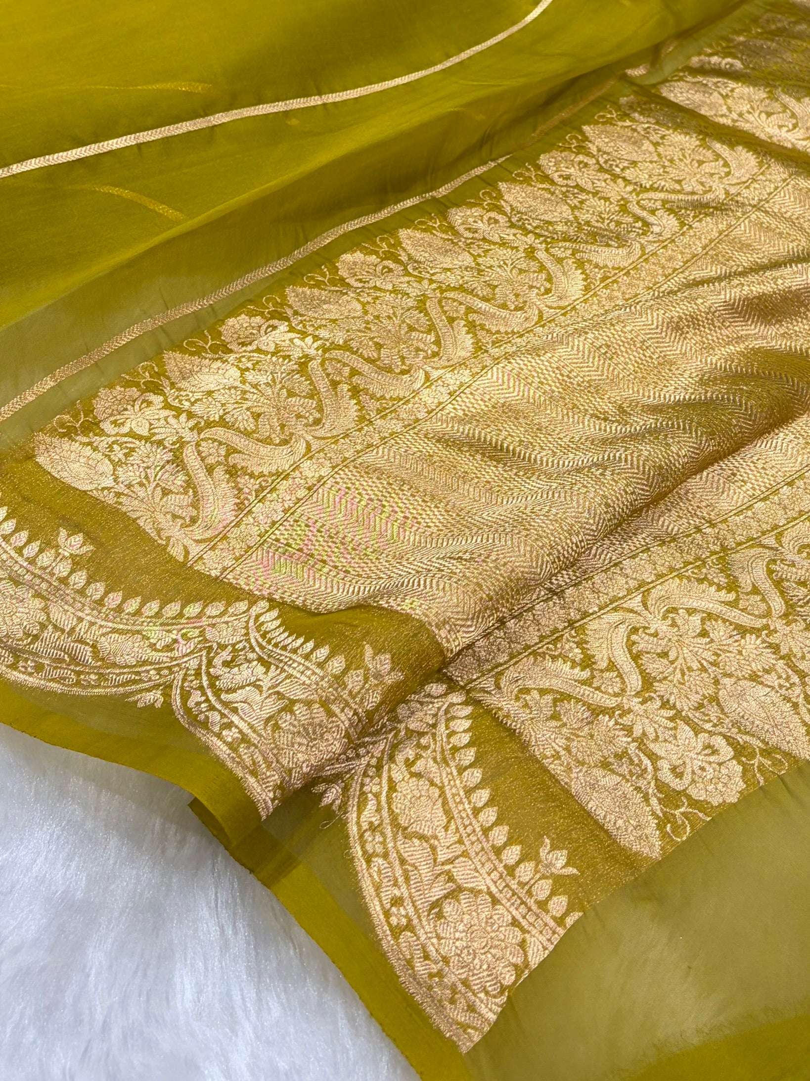 Banarasi Pure Organza Mehendi Green Shades With Scallop Stripe Banarasi Silk Saree PO-32