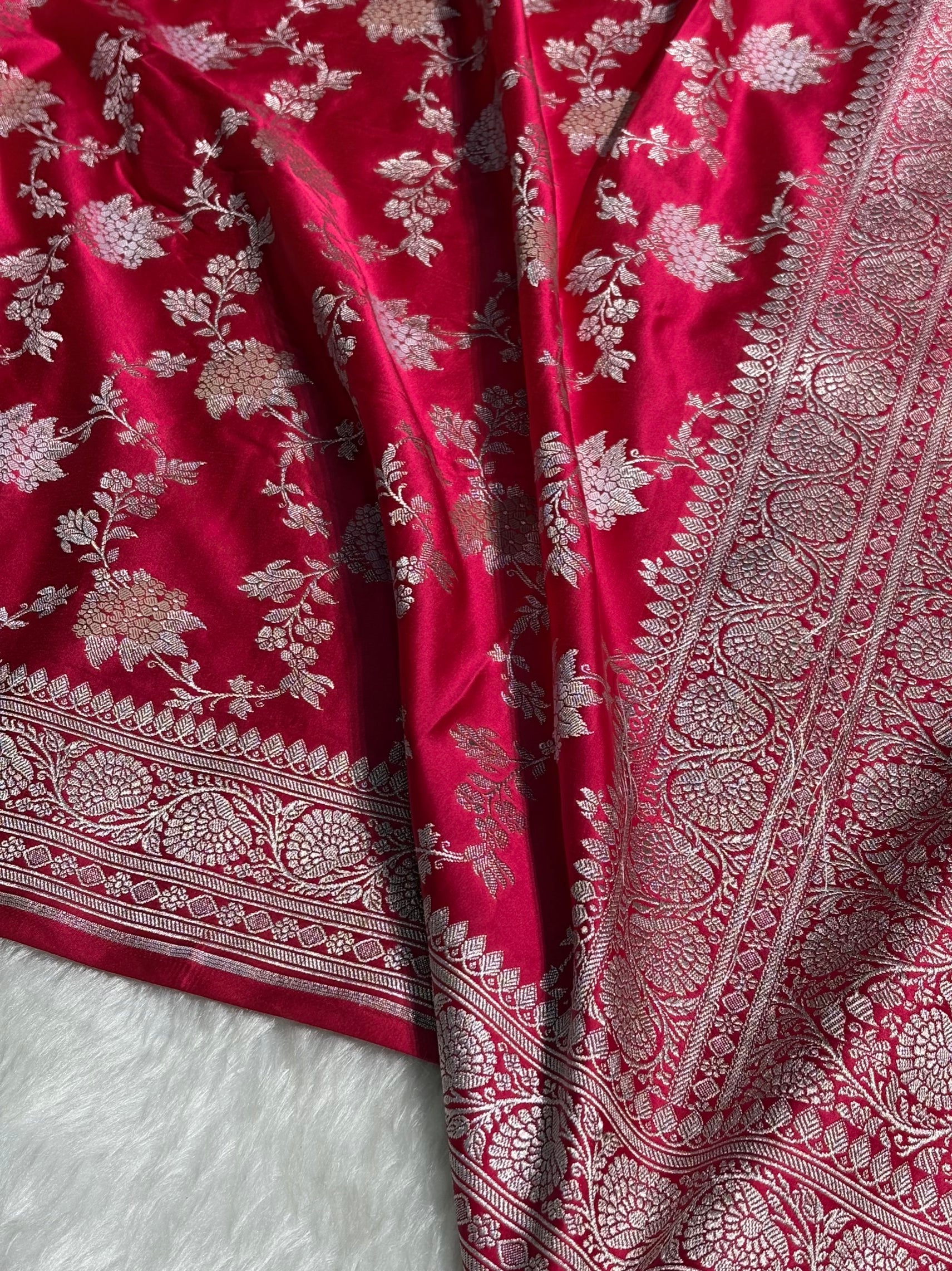 Ruby Pink Shades Jaal Pattern Mashru Silk Saree MS57