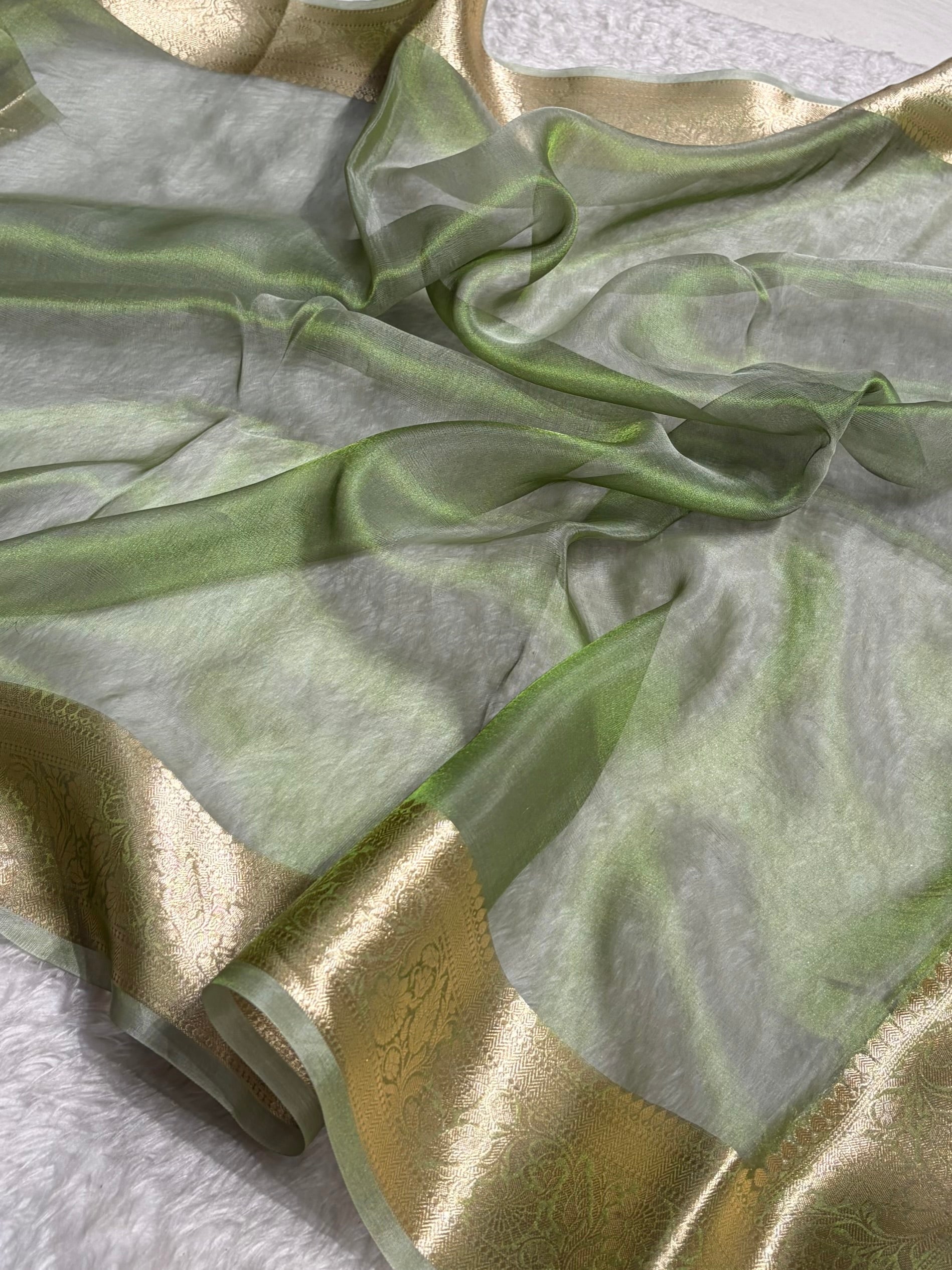 Banarasi Light Green Shades Pure Tissue Silk Saree PT-60