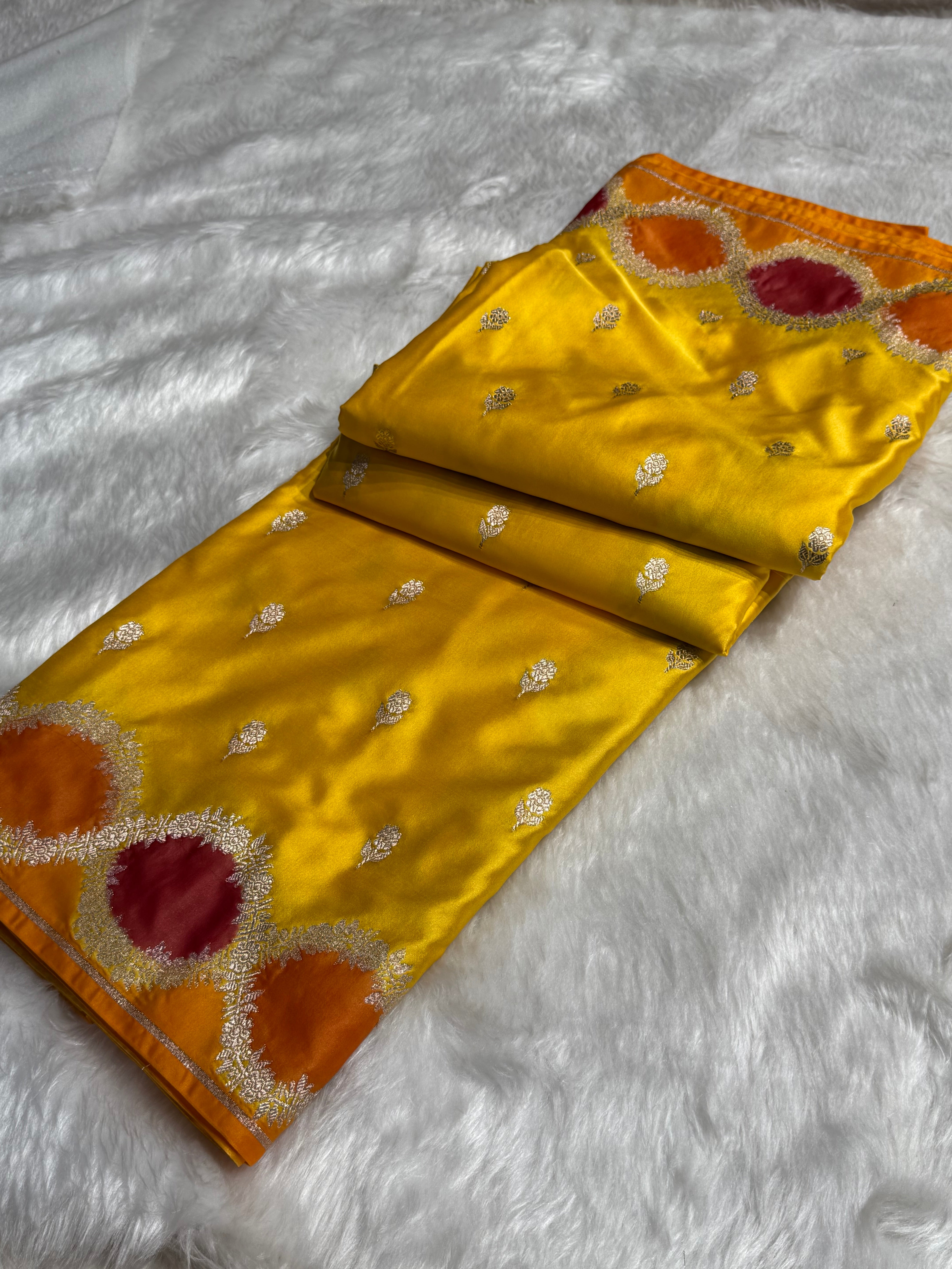 Yellow Rangkart Scallop Floral Booti Mashru Silk Saree