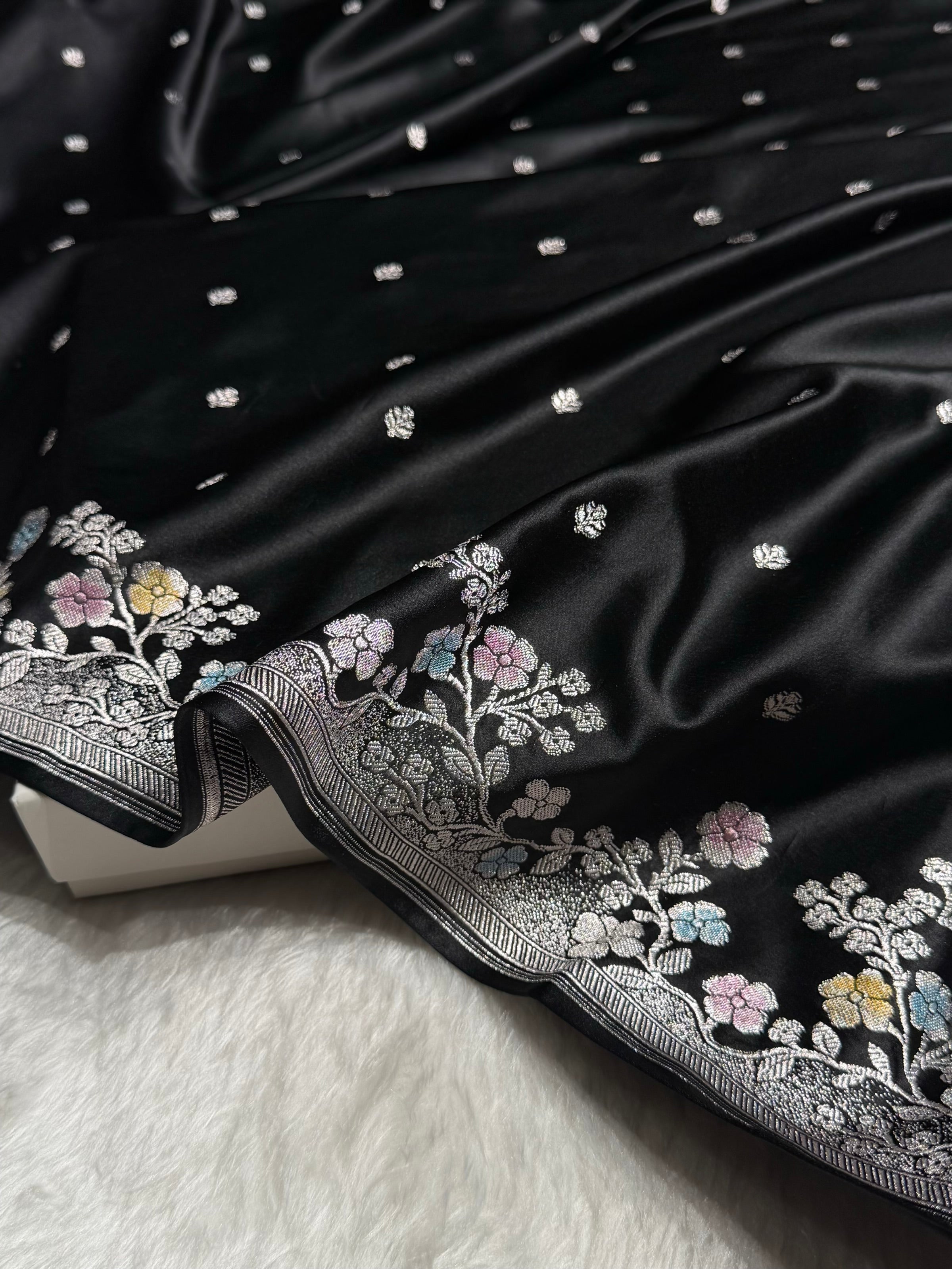 Black Shades Minakari Floral Border Booti Mashru Silk Saree MS75