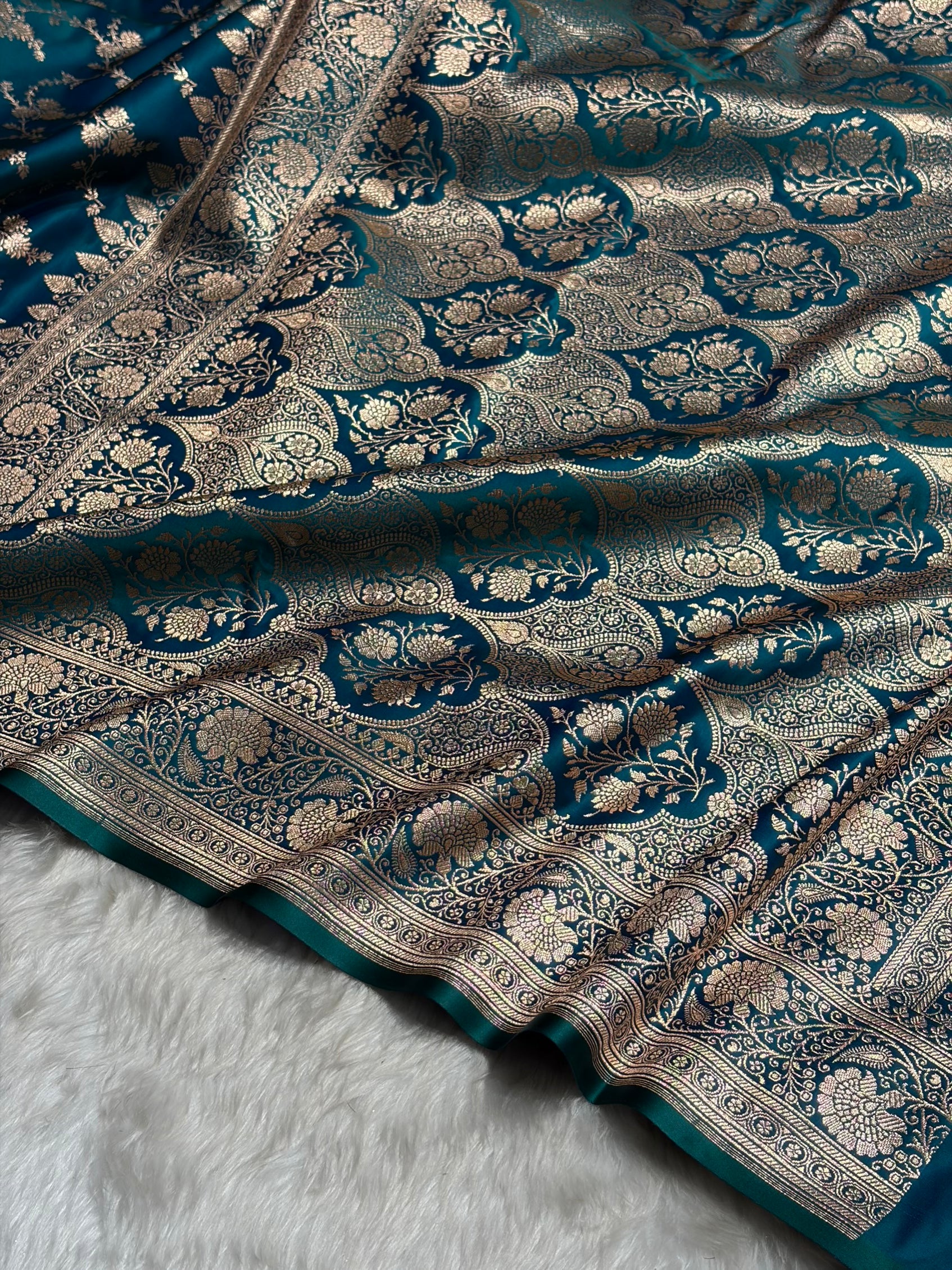 Peacock Banarasi Jaal Katan Silk Saree SKM25