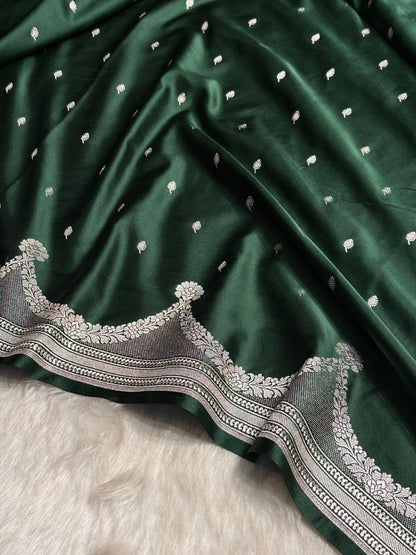 Dark Bottle Green Shades Scallop Mashru Silk Saree MS60