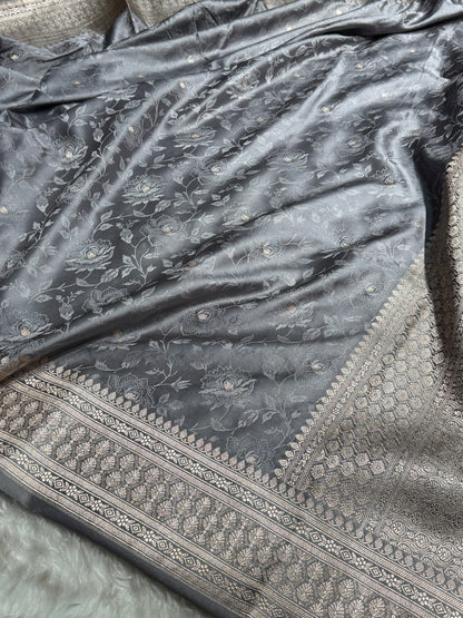Gray Tanchoi Floral Booti Mashru Silk Saree MS59