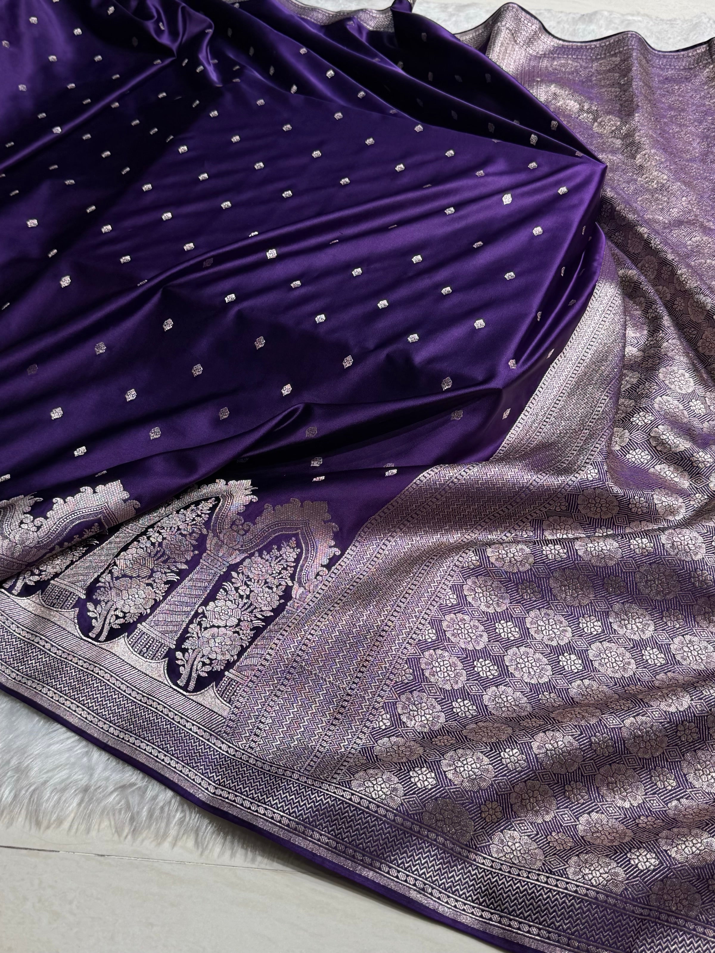 Banarasi Skirt Border Pattern in Purple Shades Floral Mashru Silk Saree MCS94