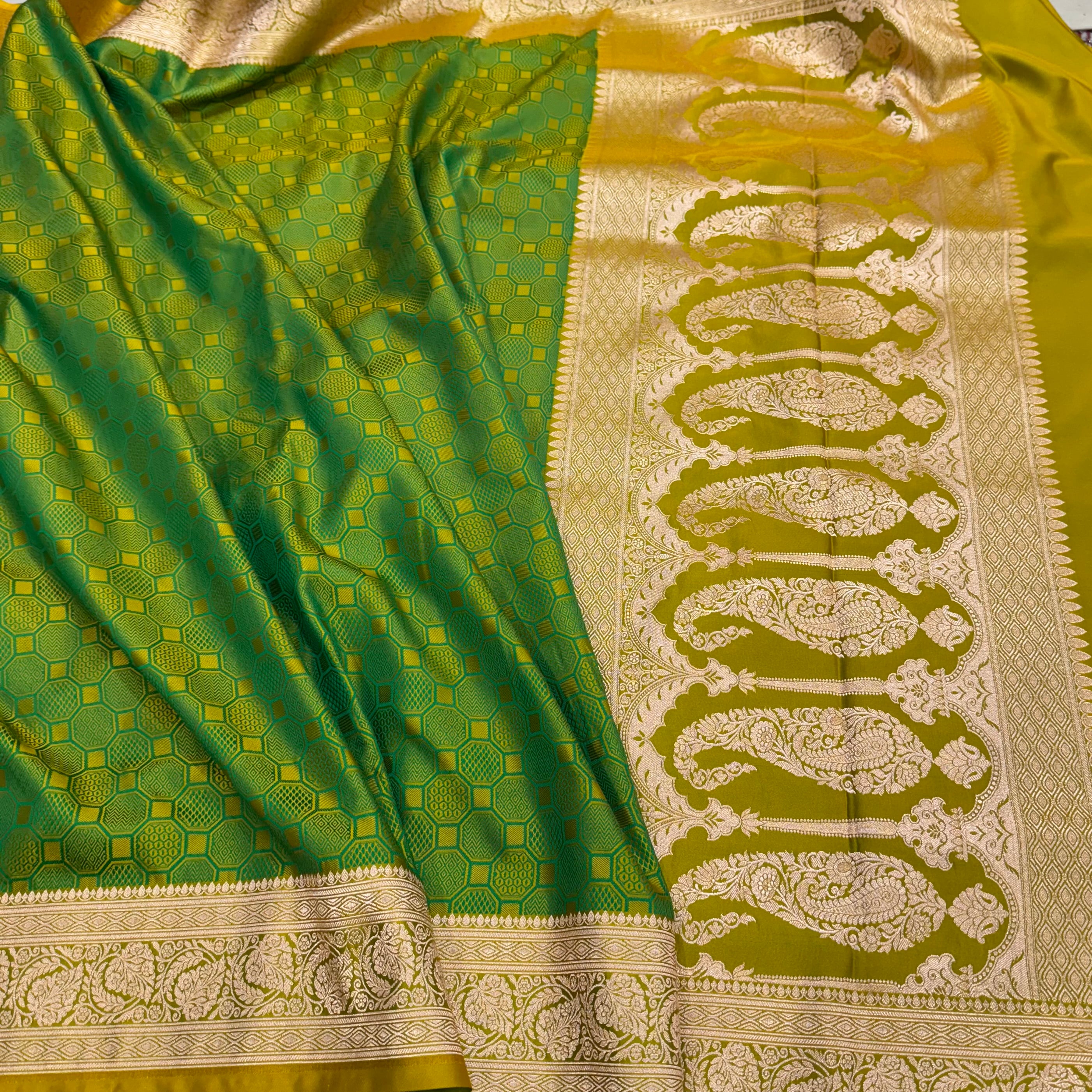 Lemon Green Tanchoi Mashru Silk Saree