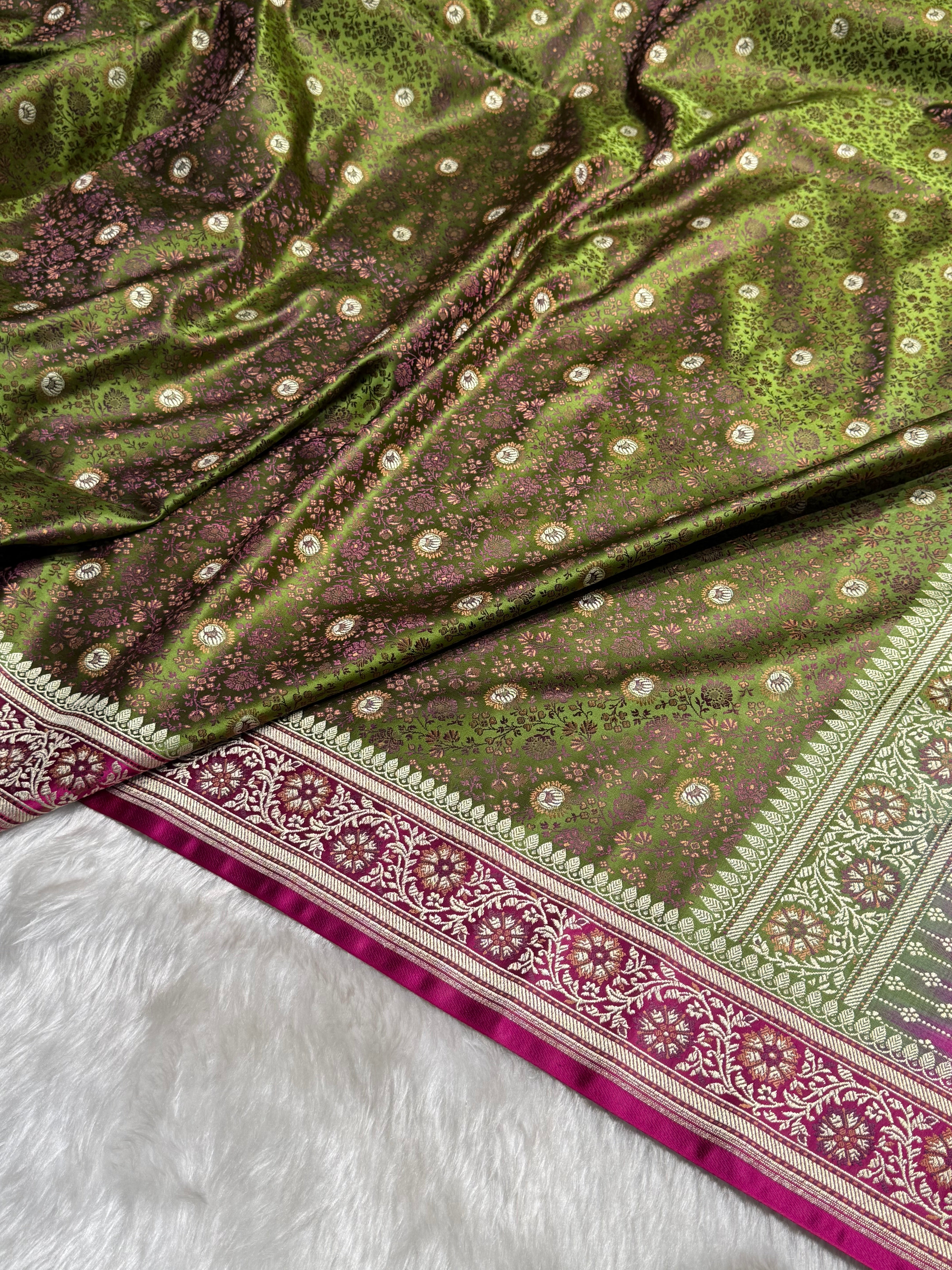 Mehandi - Rani Contrast Jamawar Tanchoi Jaal Katan Silk Saree SKTM-17