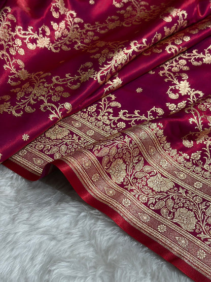 Reddish Magenta Shades Jaal Pattern Banarasi Satin Silk Saree SS48
