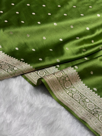 Banarasi Mehendi Shade Booti Mashru Silk Saree