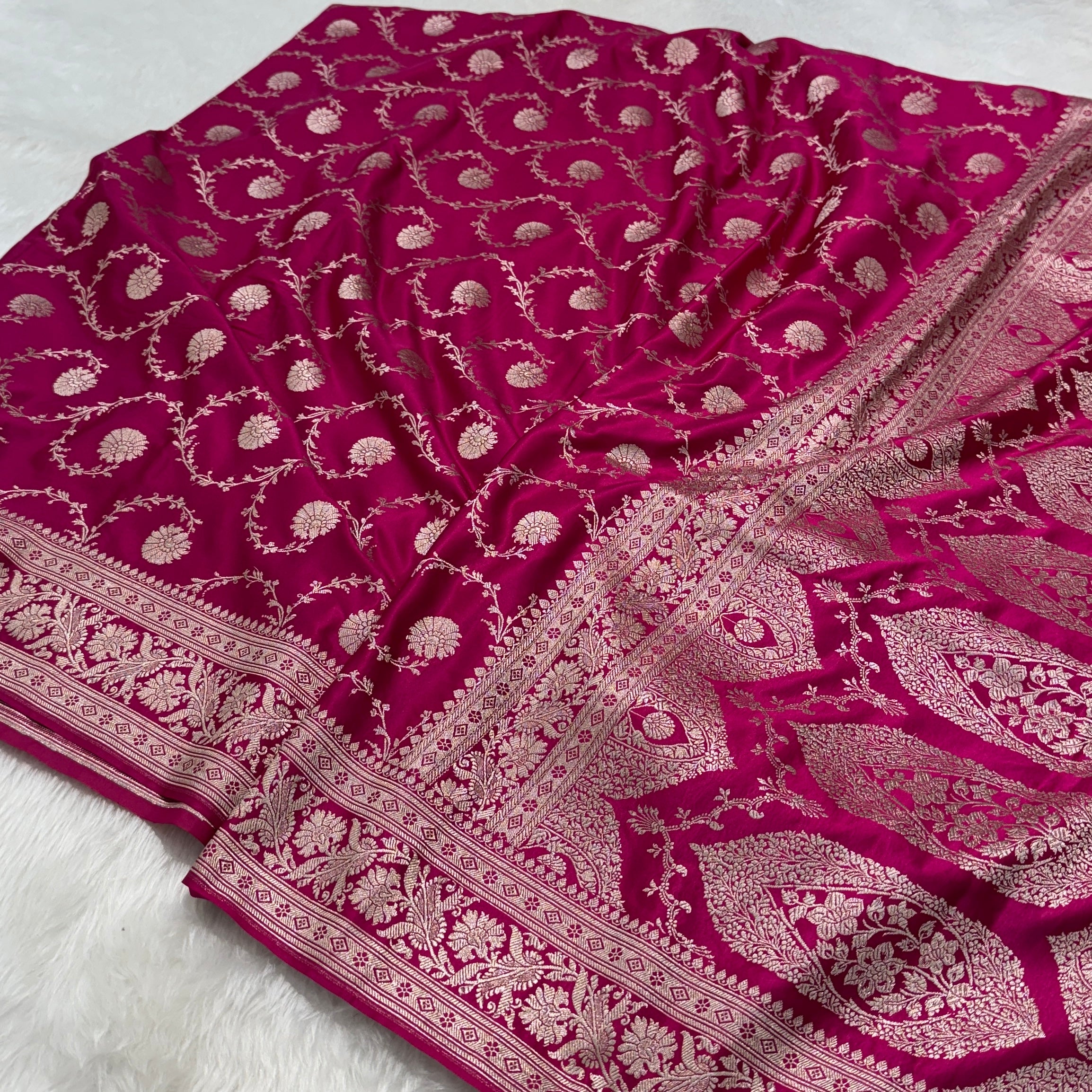 Rani Mashru Silk Banarasi Saree With Jaal Pattern